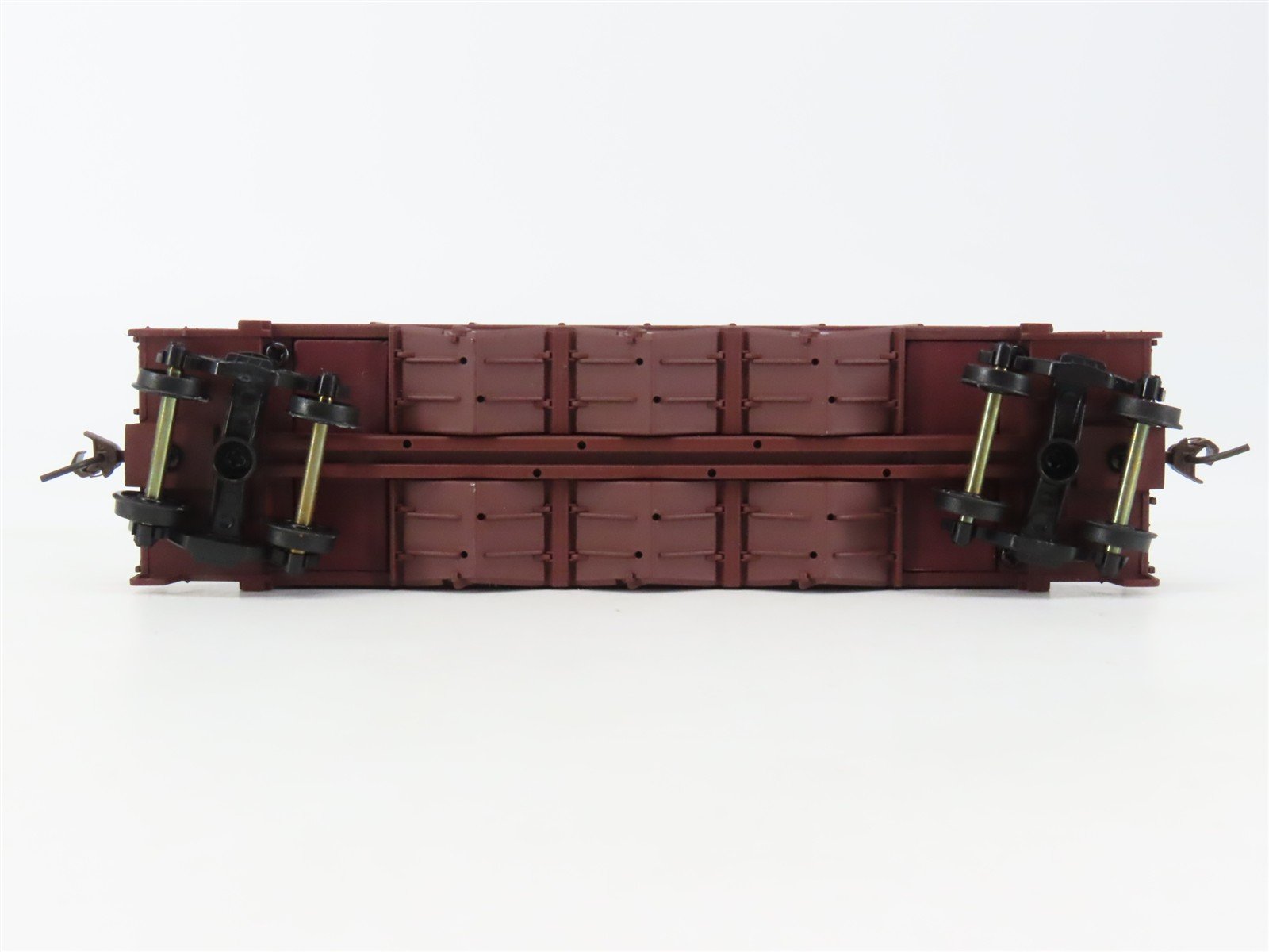 HO Walthers 932-7054 SP Southern Pacific 3-Bay Ortner Hopper #481234 w/ Load