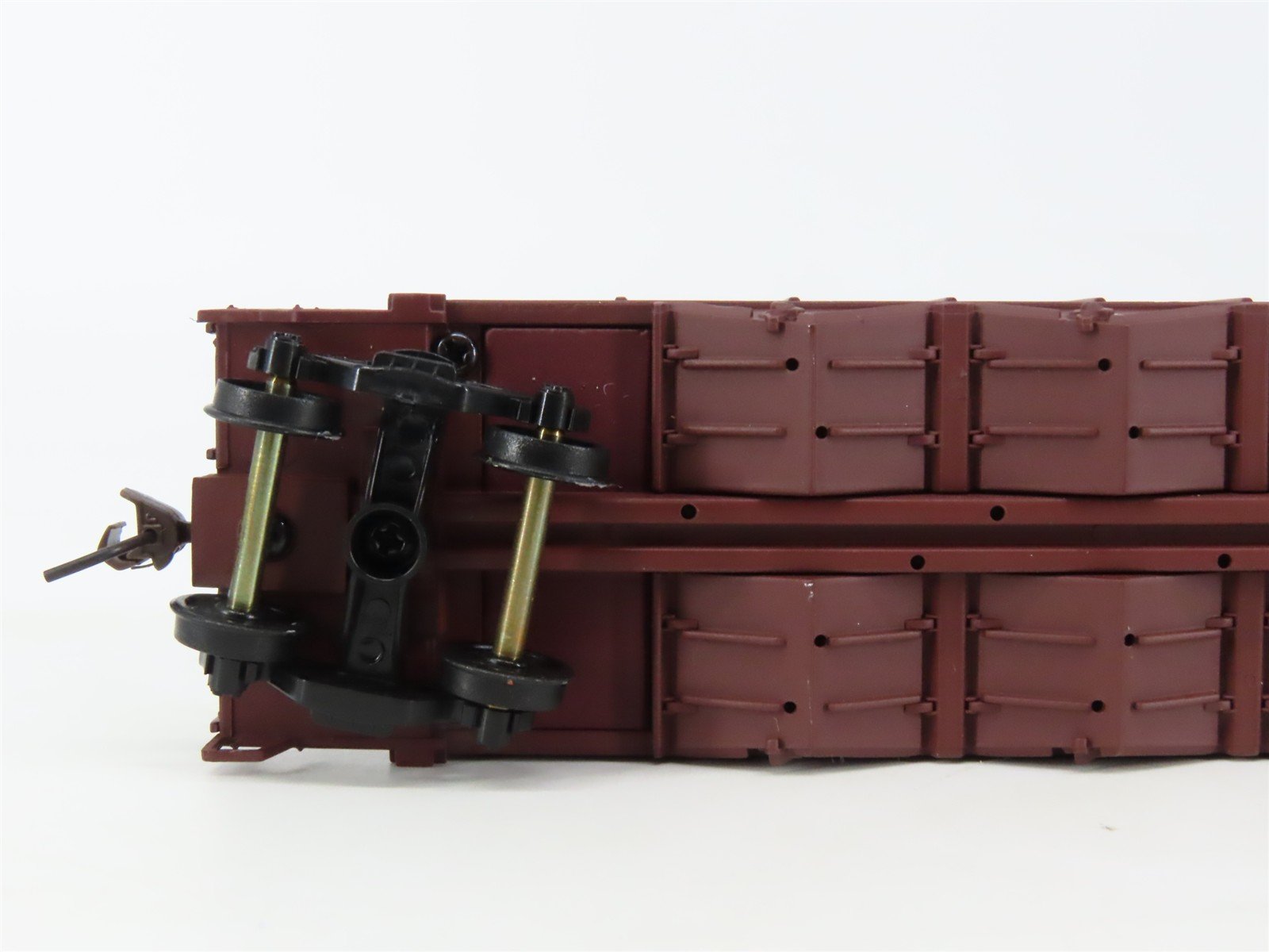 HO Walthers 932-7054 SP Southern Pacific 3-Bay Ortner Hopper #481234 w/ Load