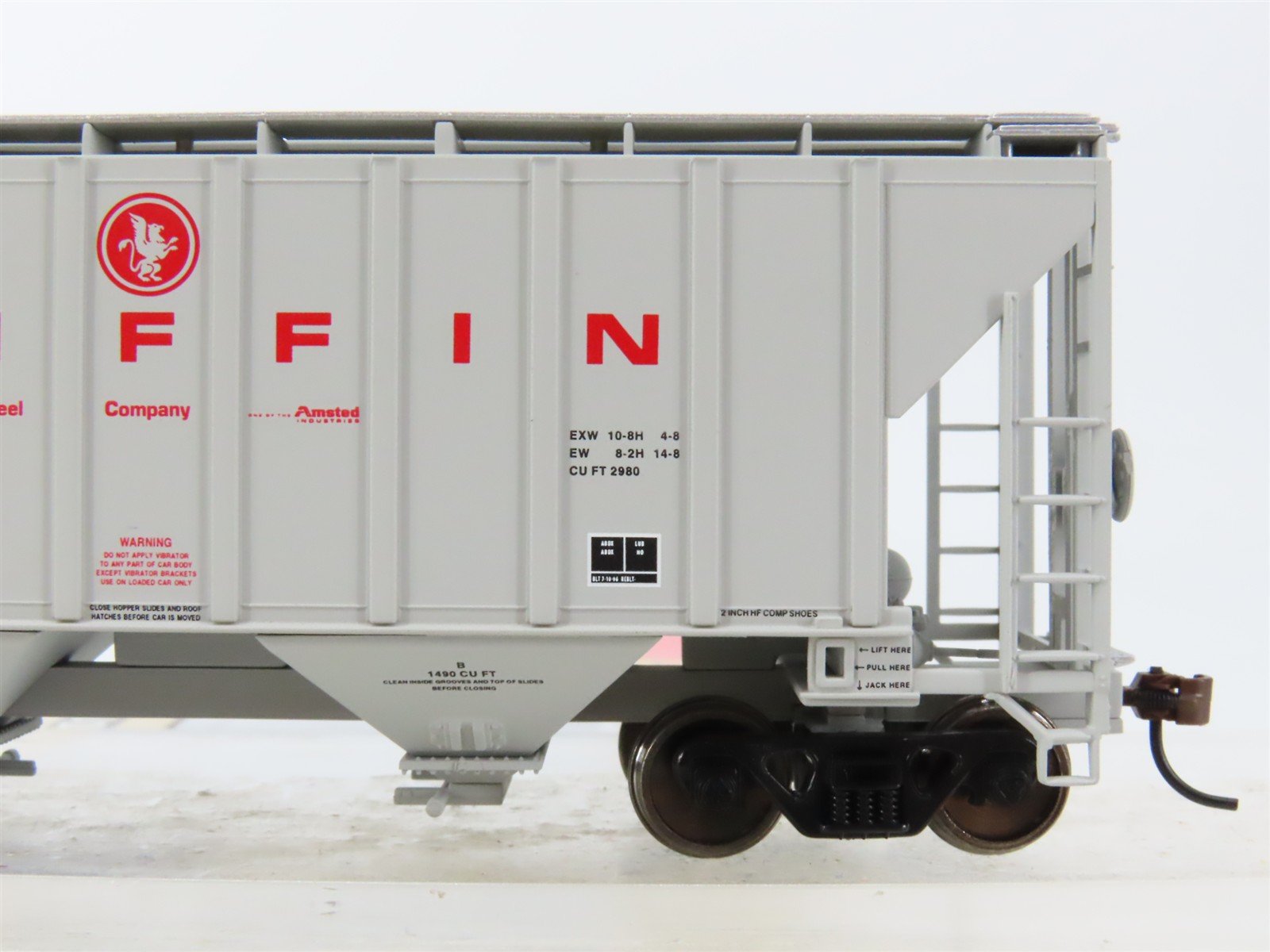 HO Scale Walthers Gold 932-5387 TILX Griffin Trinity 2-Bay Covered Hopper #2903