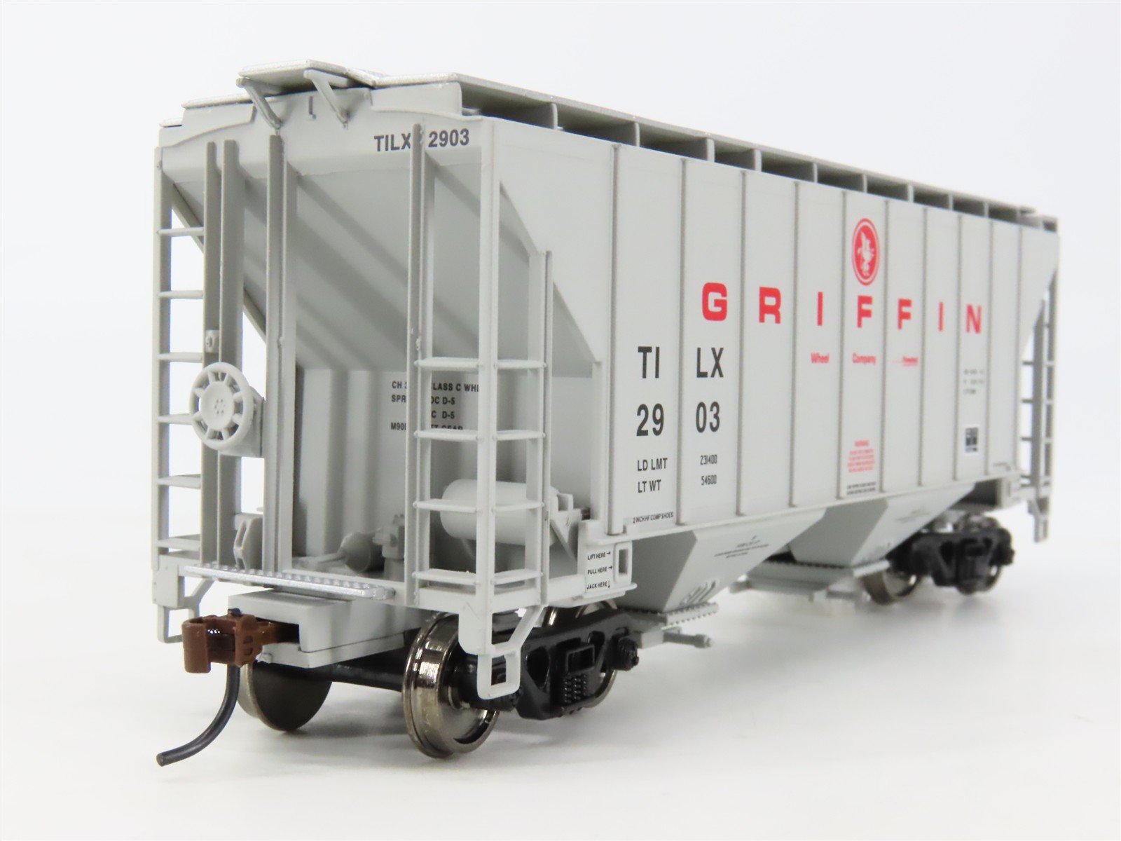 HO Scale Walthers Gold 932-5387 TILX Griffin Trinity 2-Bay Covered Hopper #2903