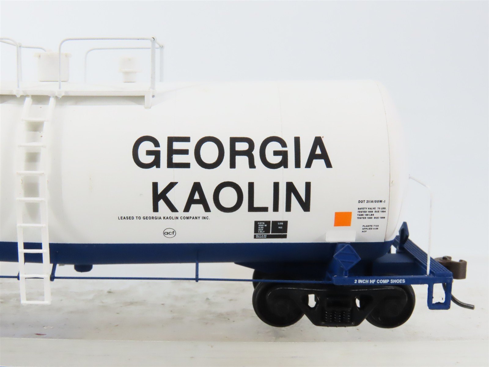 HO Scale Walthers 932-7209 ACFX Georgia Kaolin Funnel Flow Tank Car #73011
