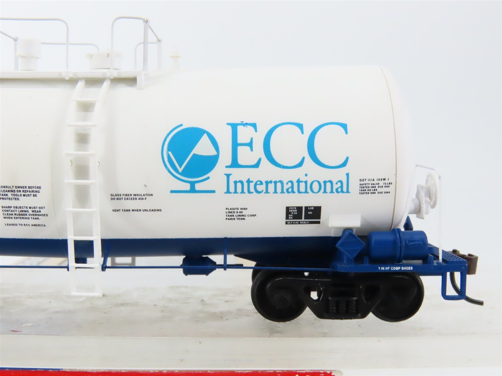 HO Walthers 932-7212 UTLX ECC 16k Gallon Funnel Flow Tank Car #300266
