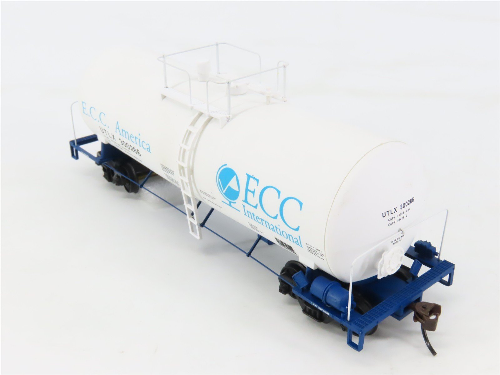 HO Walthers 932-7212 UTLX ECC 16k Gallon Funnel Flow Tank Car #300266