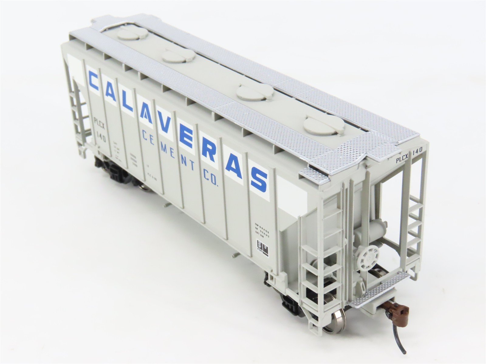 HO Walthers Gold 932-5388 PLCX Calaveras Cement 2-Bay Covered Hopper #140