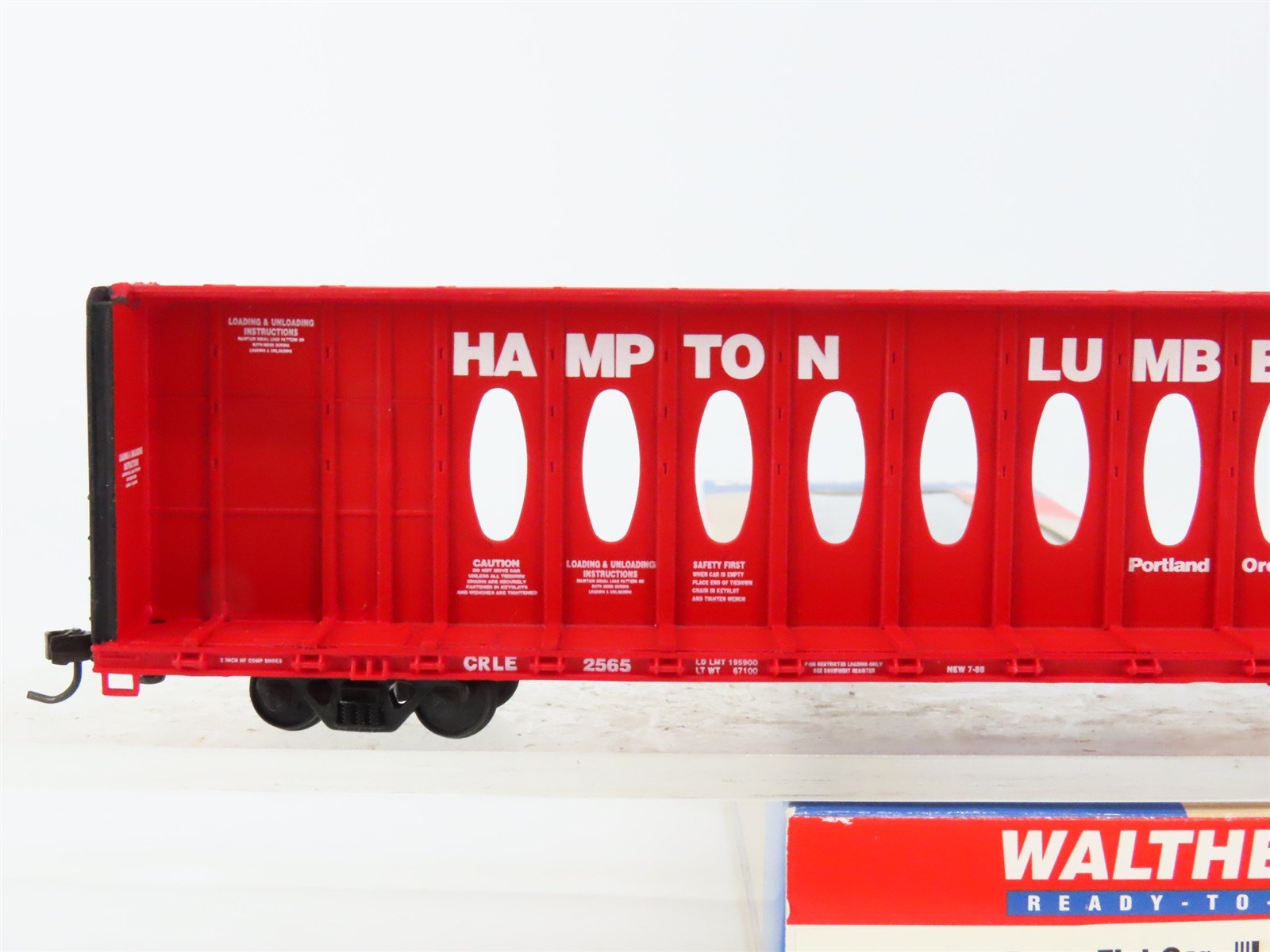 HO Scale Walthers 932-4107 CRLE Hampton Lumber 72' Centerbeam Flat Car #2565