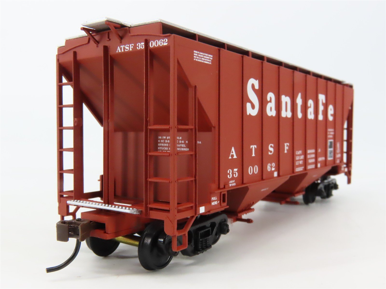 HO Scale Walthers 932-5376 ATSF Santa Fe Trinity 2-Bay Covered Hopper #350062