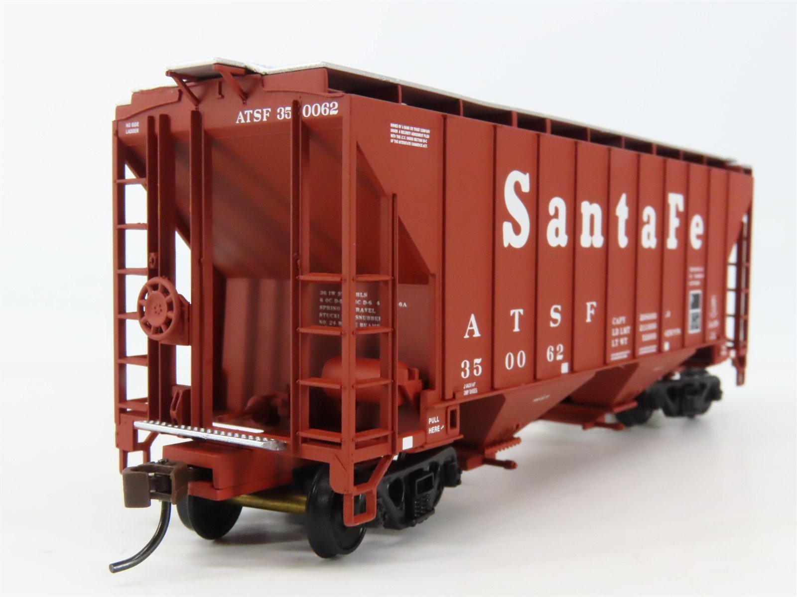 HO Scale Walthers 932-5376 ATSF Santa Fe Trinity 2-Bay Covered Hopper #350062
