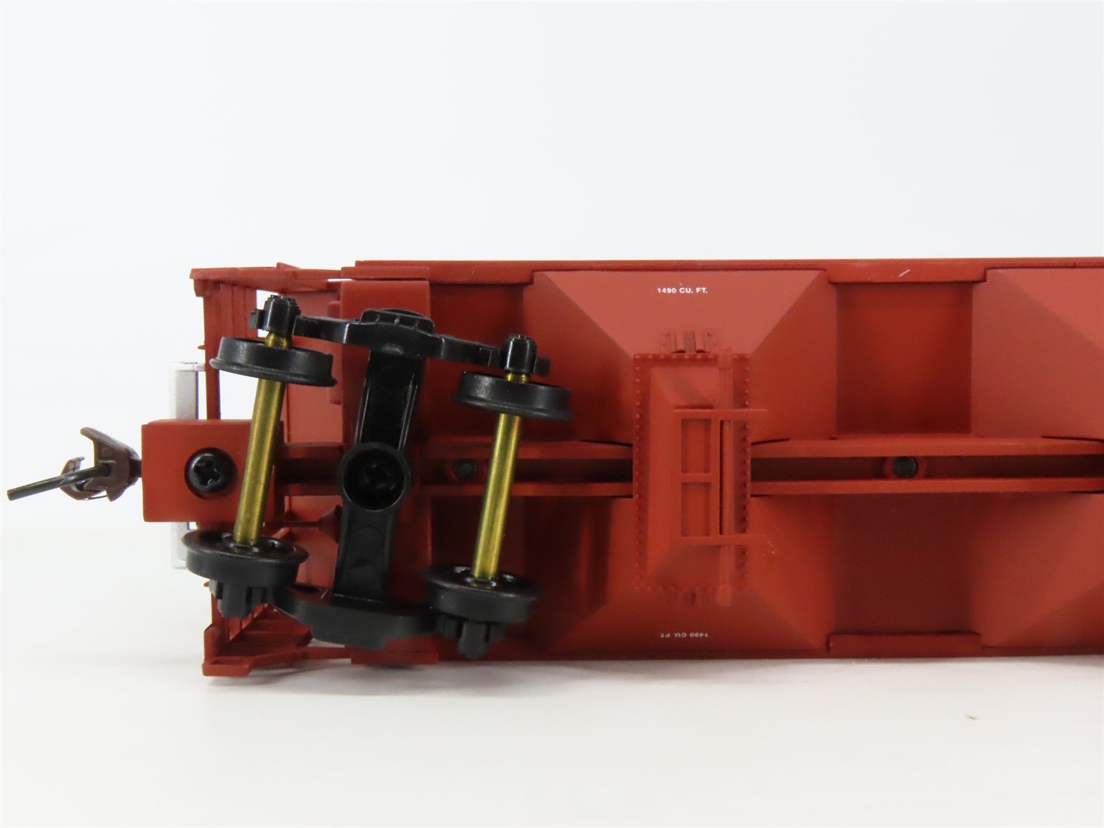 HO Scale Walthers 932-5376 ATSF Santa Fe Trinity 2-Bay Covered Hopper #350062