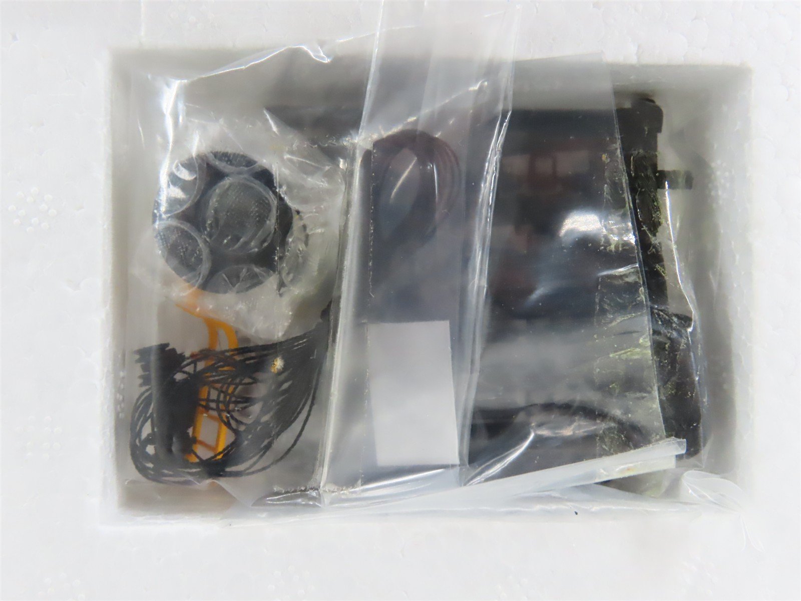 HO Walthers 932-5064 CNW Chicago & North Western American Crane Car #X262025