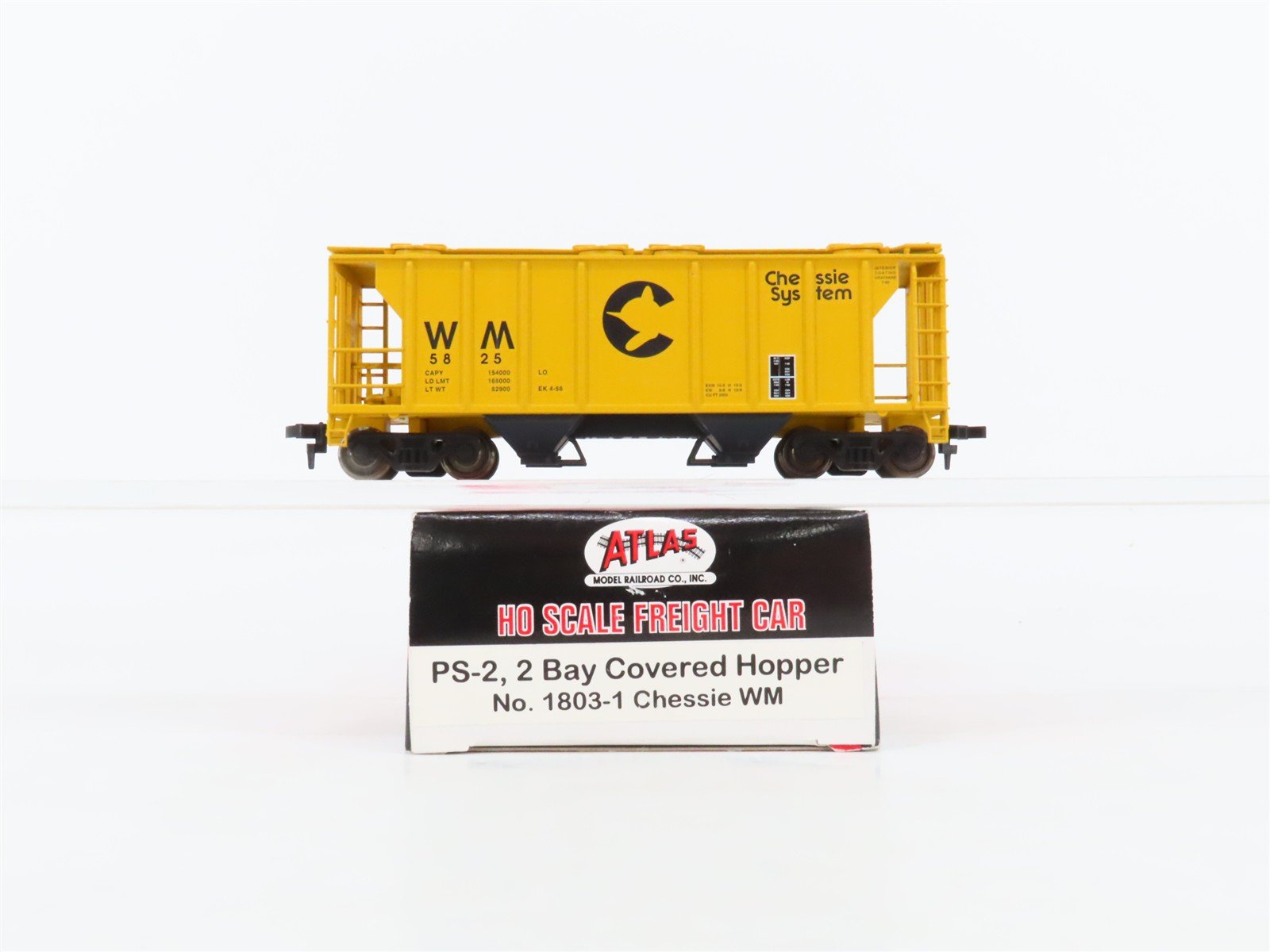 HO Scale Atlas 1803-1 WM Chessie System PS-2 2-Bay Covered Hopper #5825