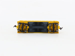 HO Scale Atlas 1803-1 WM Chessie System PS-2 2-Bay Covered Hopper #5825