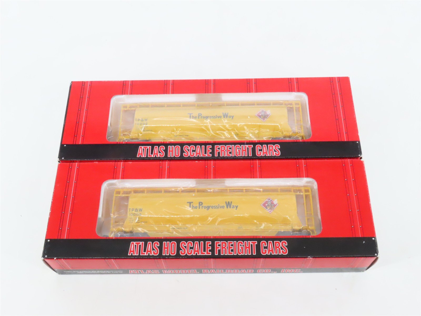LOT of 2 HO Scale Atlas TP&W Toledo Peoria Western 3-Bay Cylindrical Hopper Cars