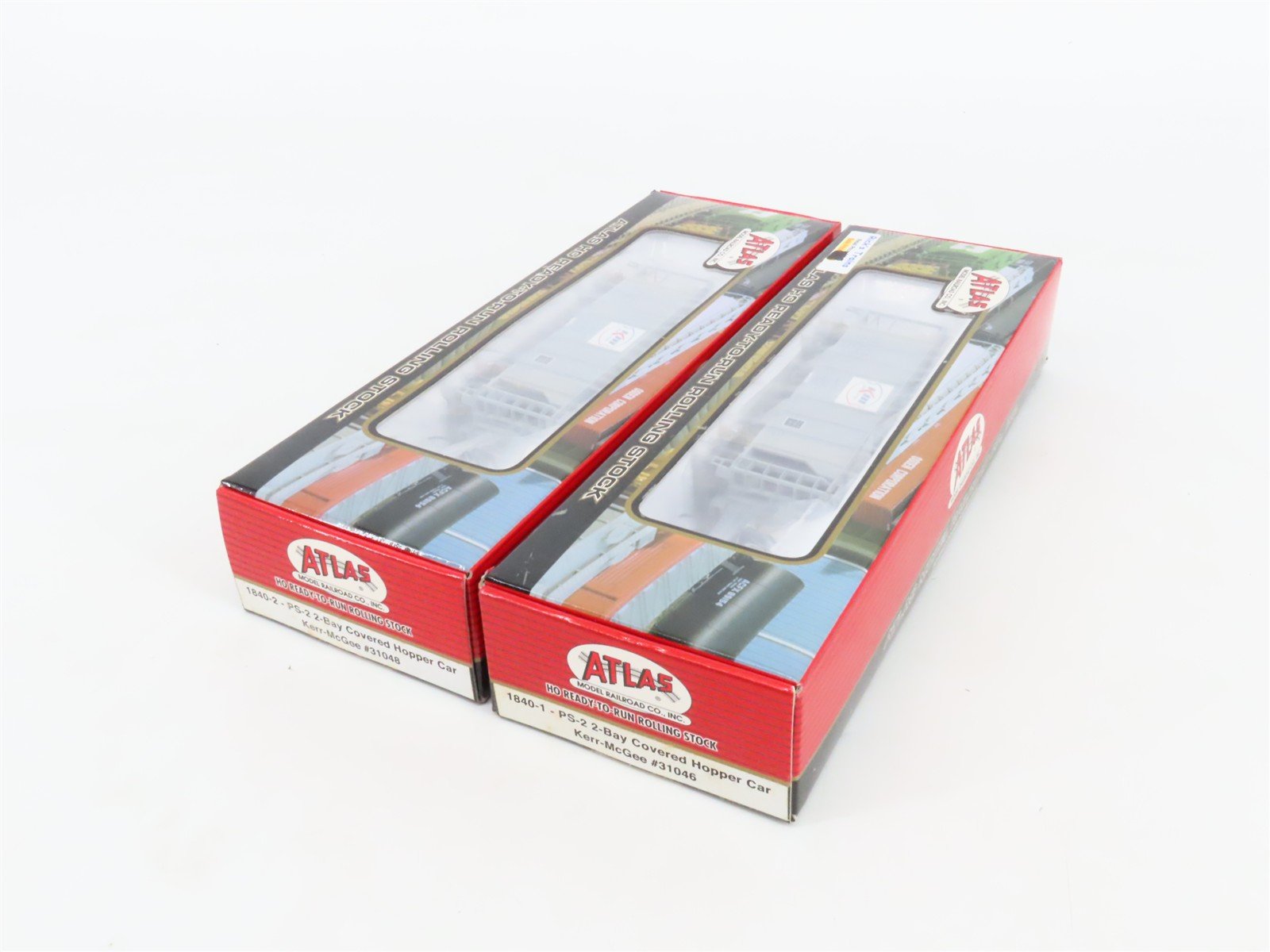 LOT of 2 HO Scale Atlas NAHX Kerr McGee PS-2 2-Bay Covered Hoppers SEALED