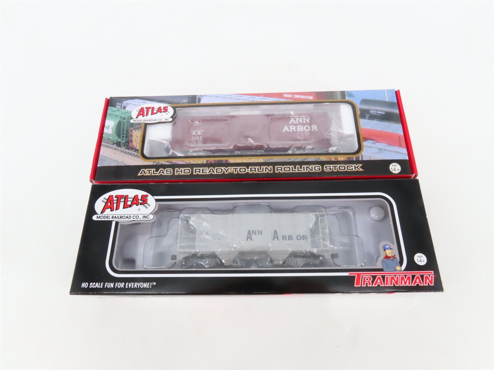LOT of 2 HO Scale Atlas AA Ann Arbor 40' Boxcar & 2-Bay Covered Hopper Cars