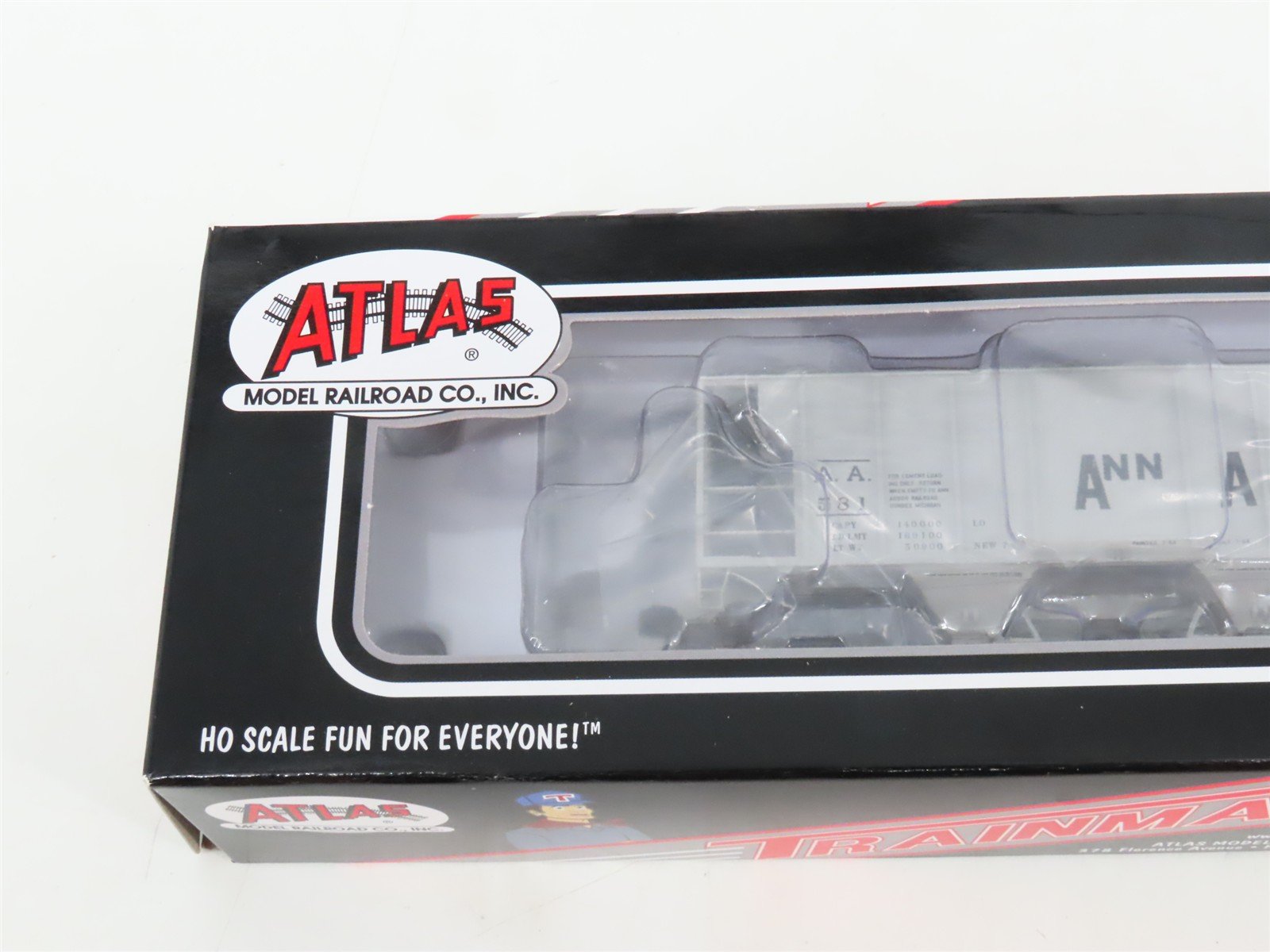 LOT of 2 HO Scale Atlas Trainman AA Ann Arbor 2-Bay Covered Hopper Cars