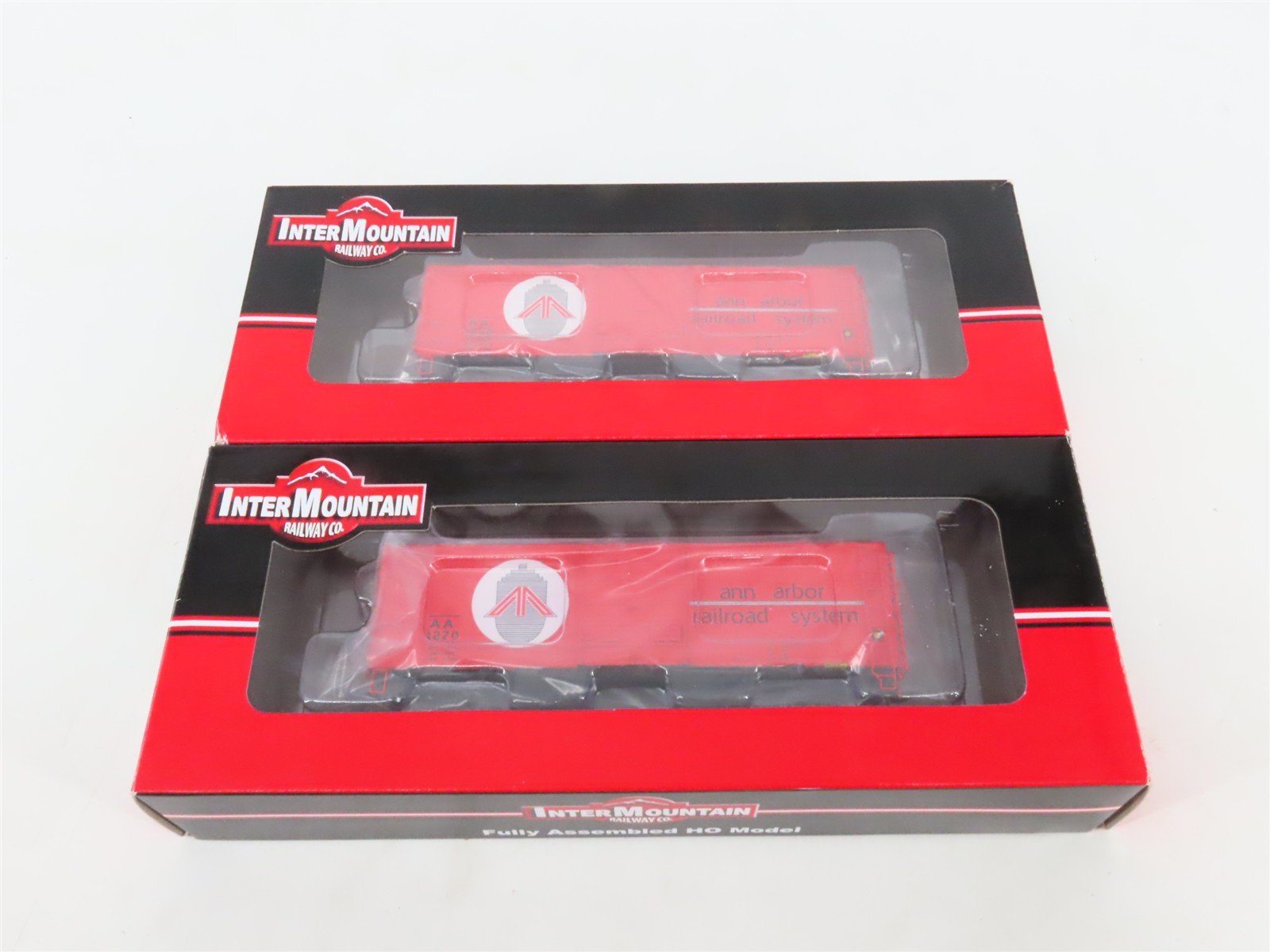 LOT of 2 HO Scale Intermountain AA Ann Arbor 40' Boxcars