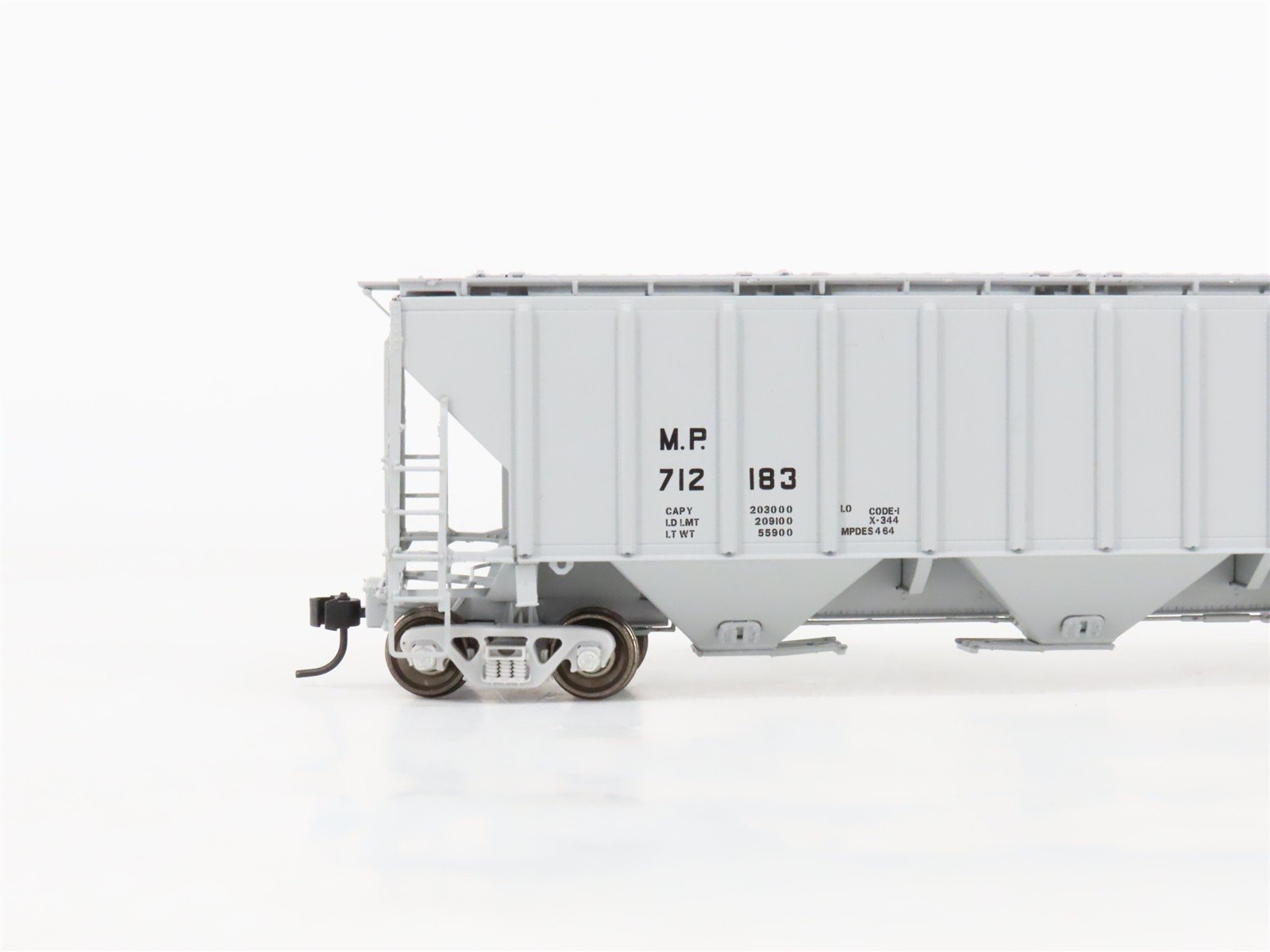 HO Scale Proto 2000 21342 MP Missouri Pacific 3-Bay Covered Hopper Car #712183