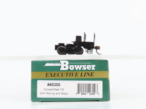 HO Scale Bowser 40300 CouplerMate w/ Railing & Steps