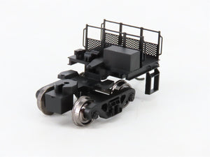 HO Scale Bowser 40300 CouplerMate w/ Railing & Steps