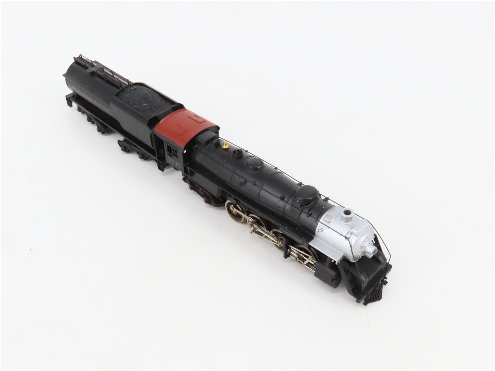 HO Scale Mantua 317-004 NP Northern Pacific 2-8-4 Steam Locomotive #2745