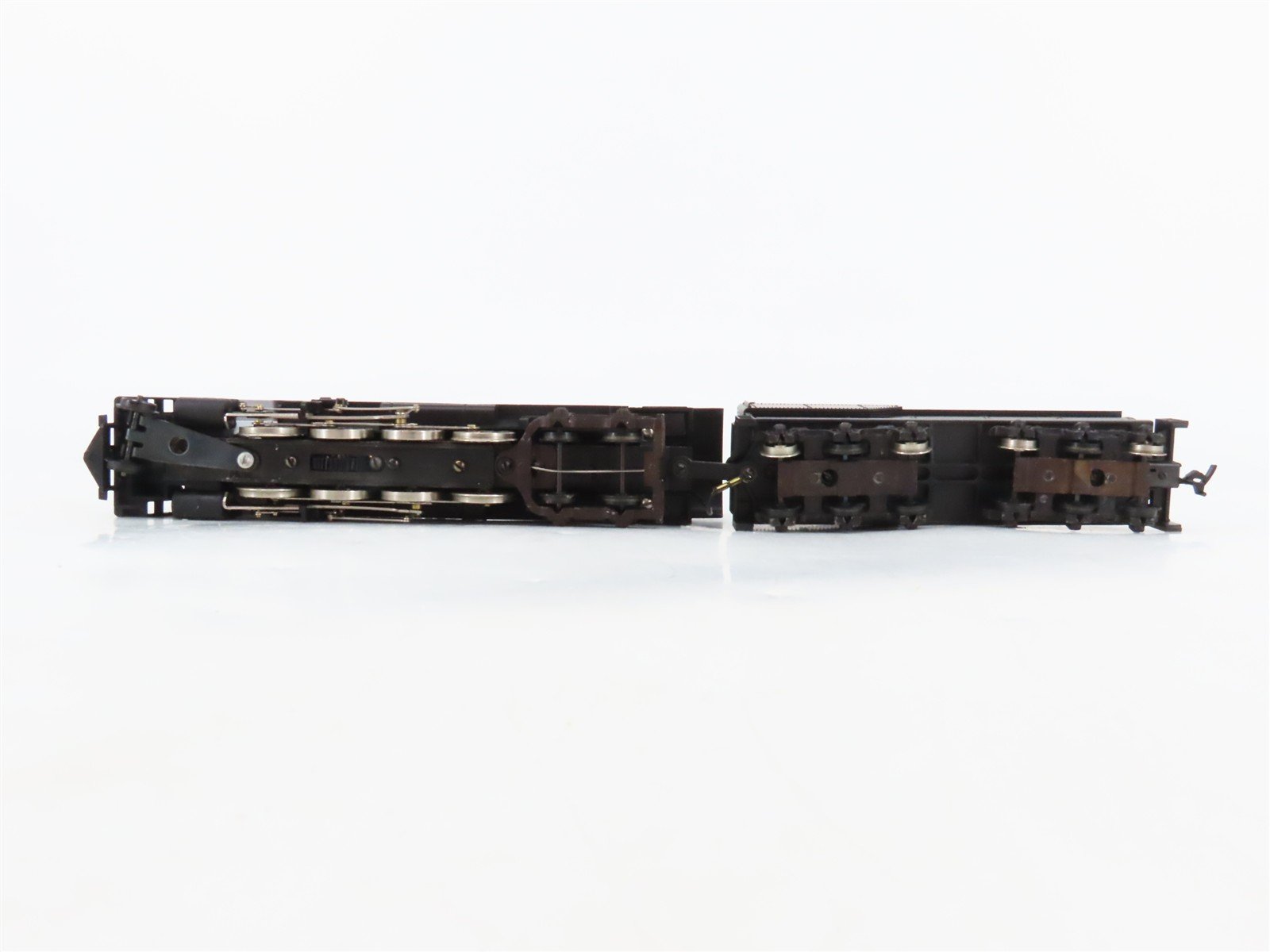 HO Scale Mantua 317-004 NP Northern Pacific 2-8-4 Steam Locomotive #2745