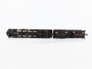 HO Scale Mantua 317-004 NP Northern Pacific 2-8-4 Steam Locomotive #2745