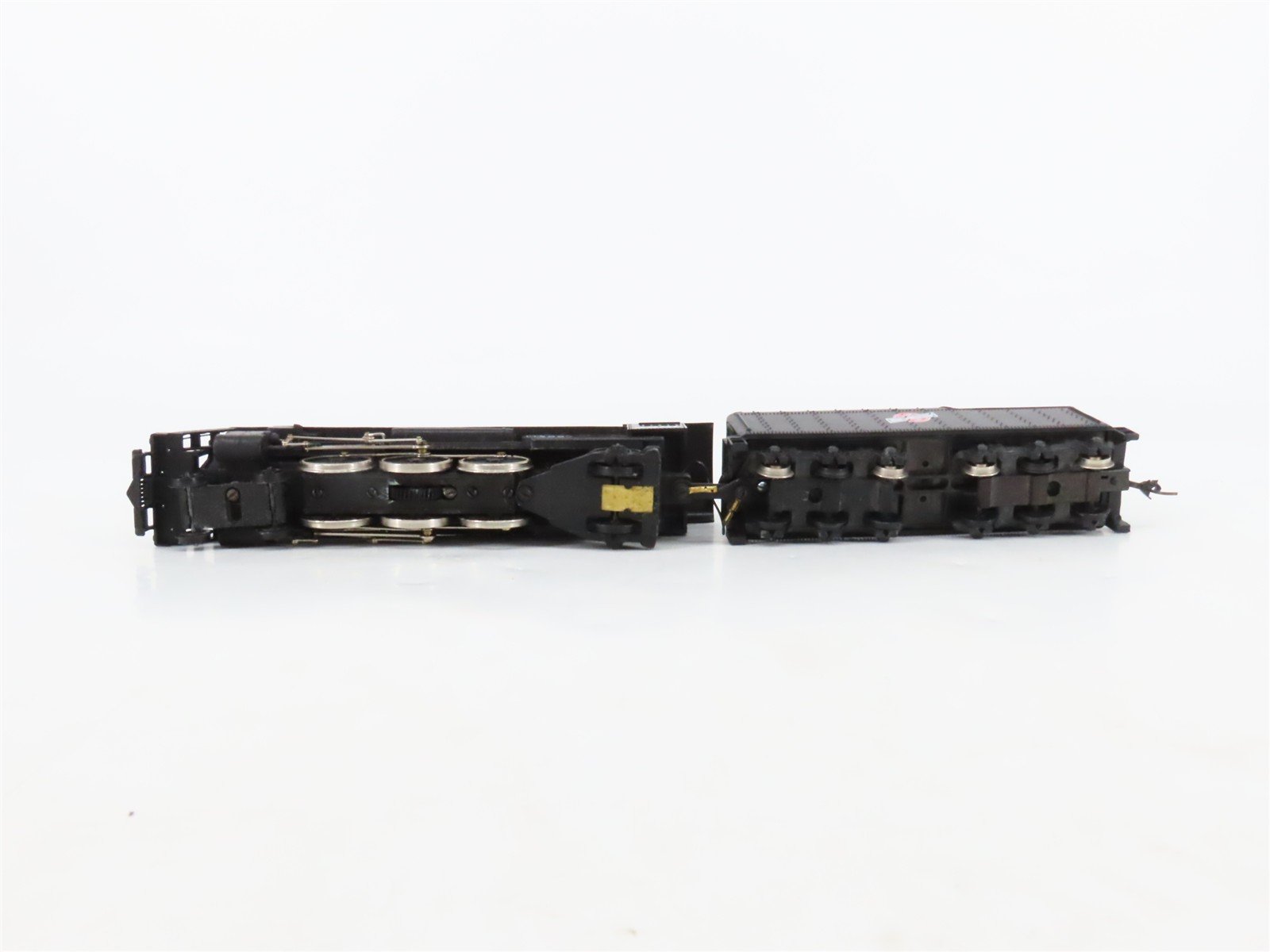 HO Scale Mantua 382-064 CNW Chicago Northwestern 4-6-2 Steam Loco #2901
