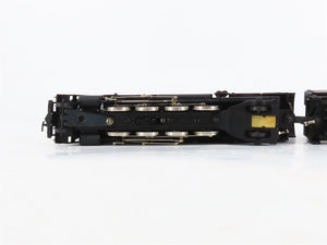 HO Scale Mantua 348-023 C&O Chesapeake & Ohio 2-8-2 Steam Locomotive #1210