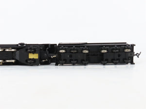 HO Scale Mantua 348-023 C&O Chesapeake & Ohio 2-8-2 Steam Locomotive #1210