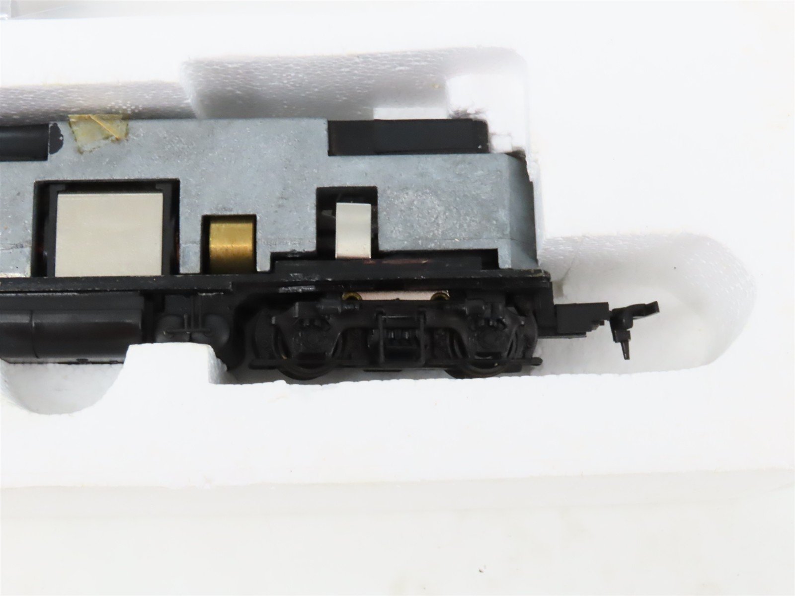 HO Scale Proto 2000 8151 B&M Boston & Maine EMD GP18 Diesel #1750 - BAD GEARS