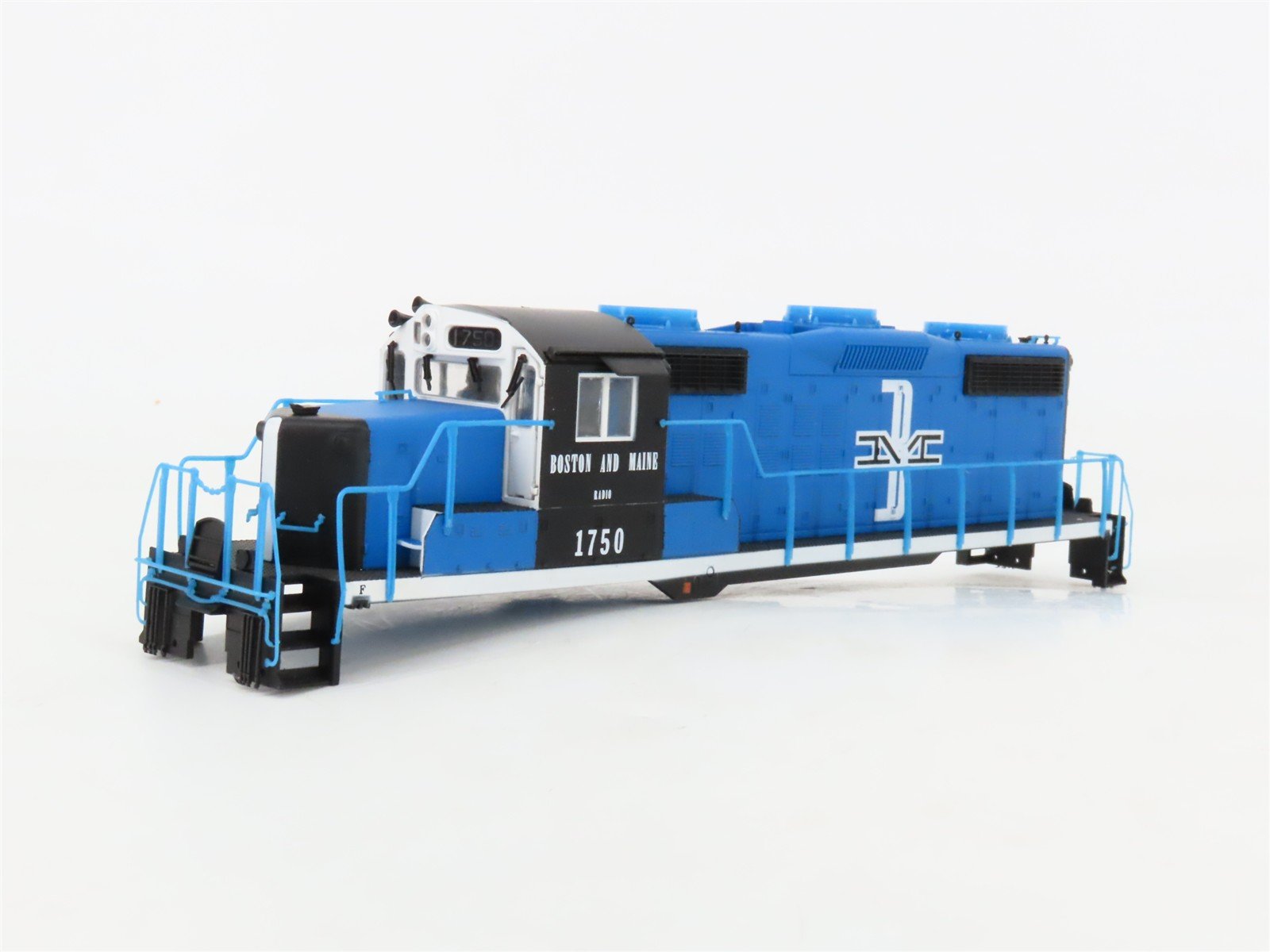 HO Scale Proto 2000 8151 B&M Boston & Maine EMD GP18 Diesel #1750 - BAD GEARS