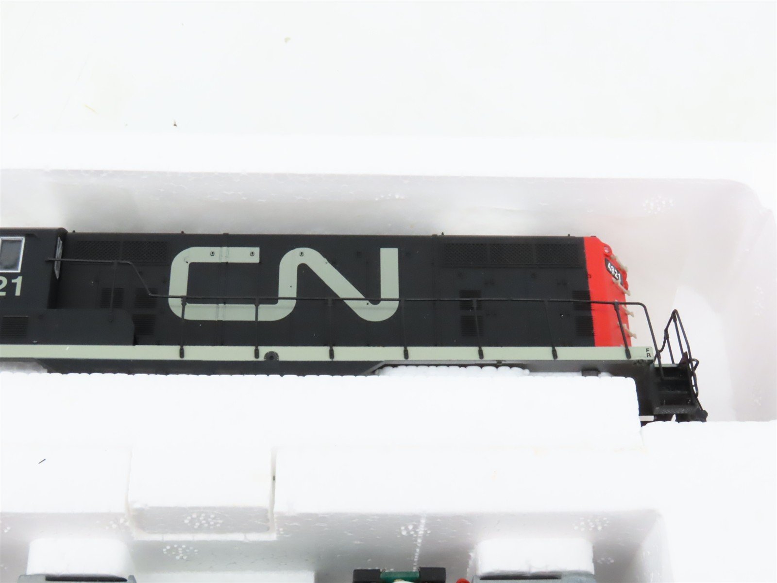 HO Scale Proto 2000 97019 CN Canadian National EMD GP7 Diesel #4821 - BAD GEARS