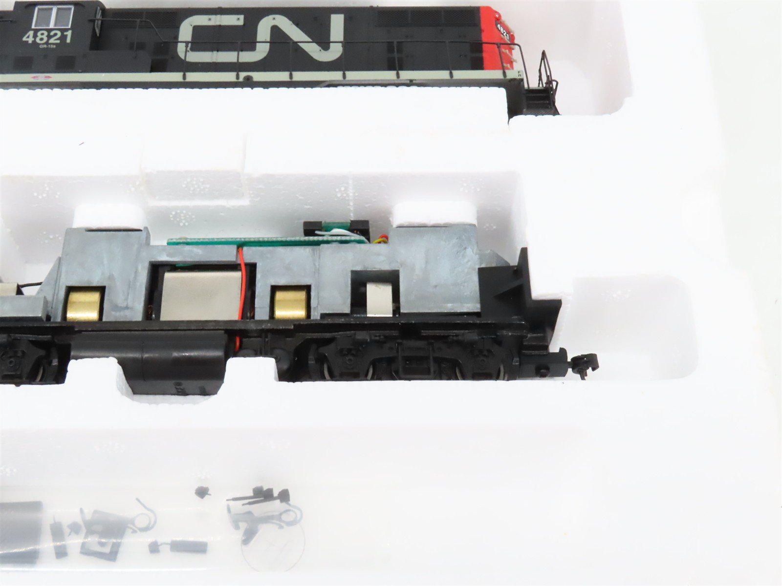 HO Scale Proto 2000 97019 CN Canadian National EMD GP7 Diesel #4821 - BAD GEARS