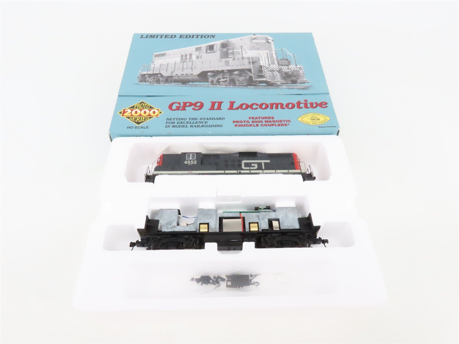 HO Proto 2000 97050 GTW Grand Trunk Western EMD GP9 Diesel #4552 - BAD GEARS