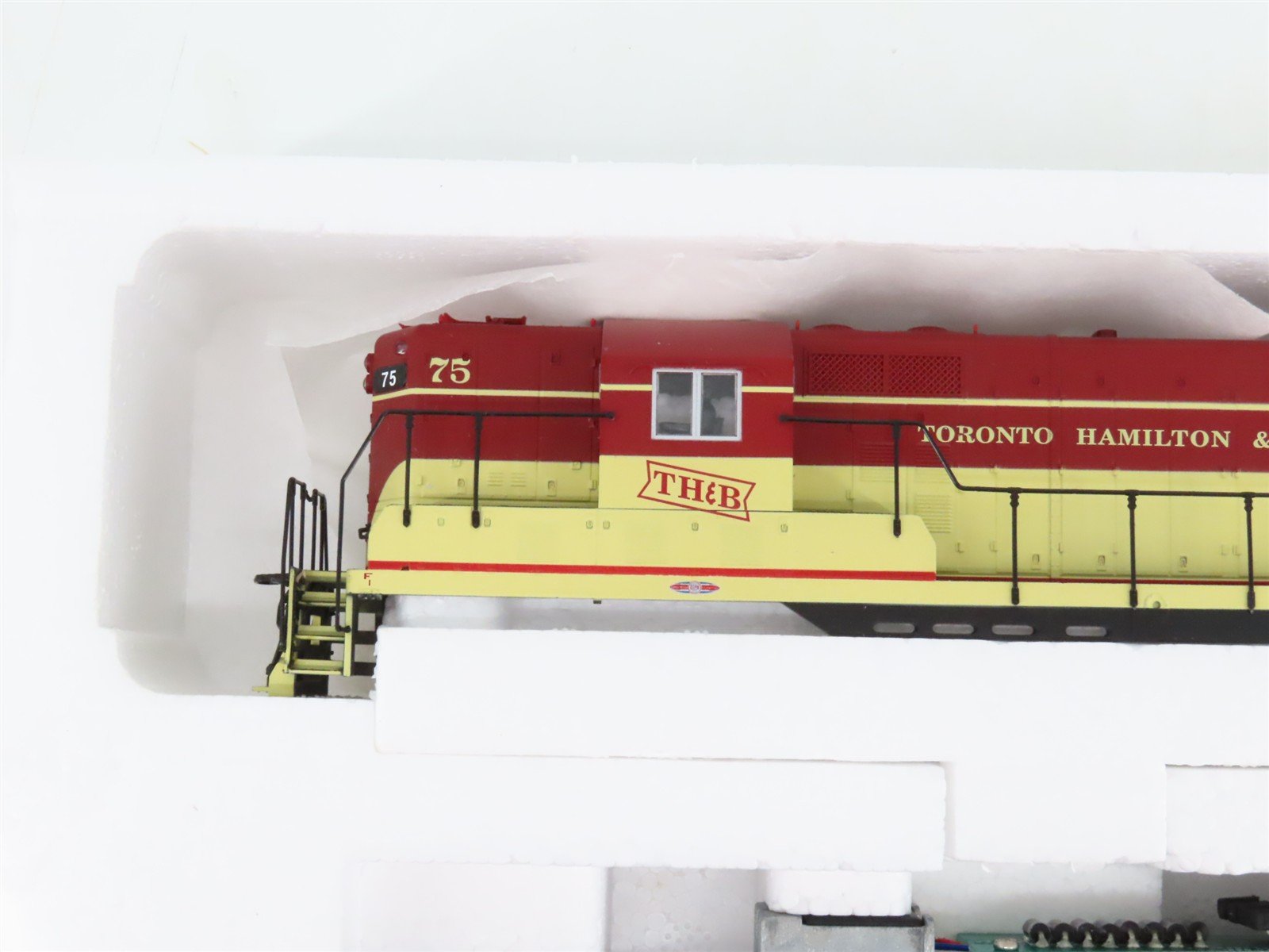 HO Proto 2000 97010 TH&B Toronto Hamilton & Buffalo GP7 Diesel #75 - BAD GEARS