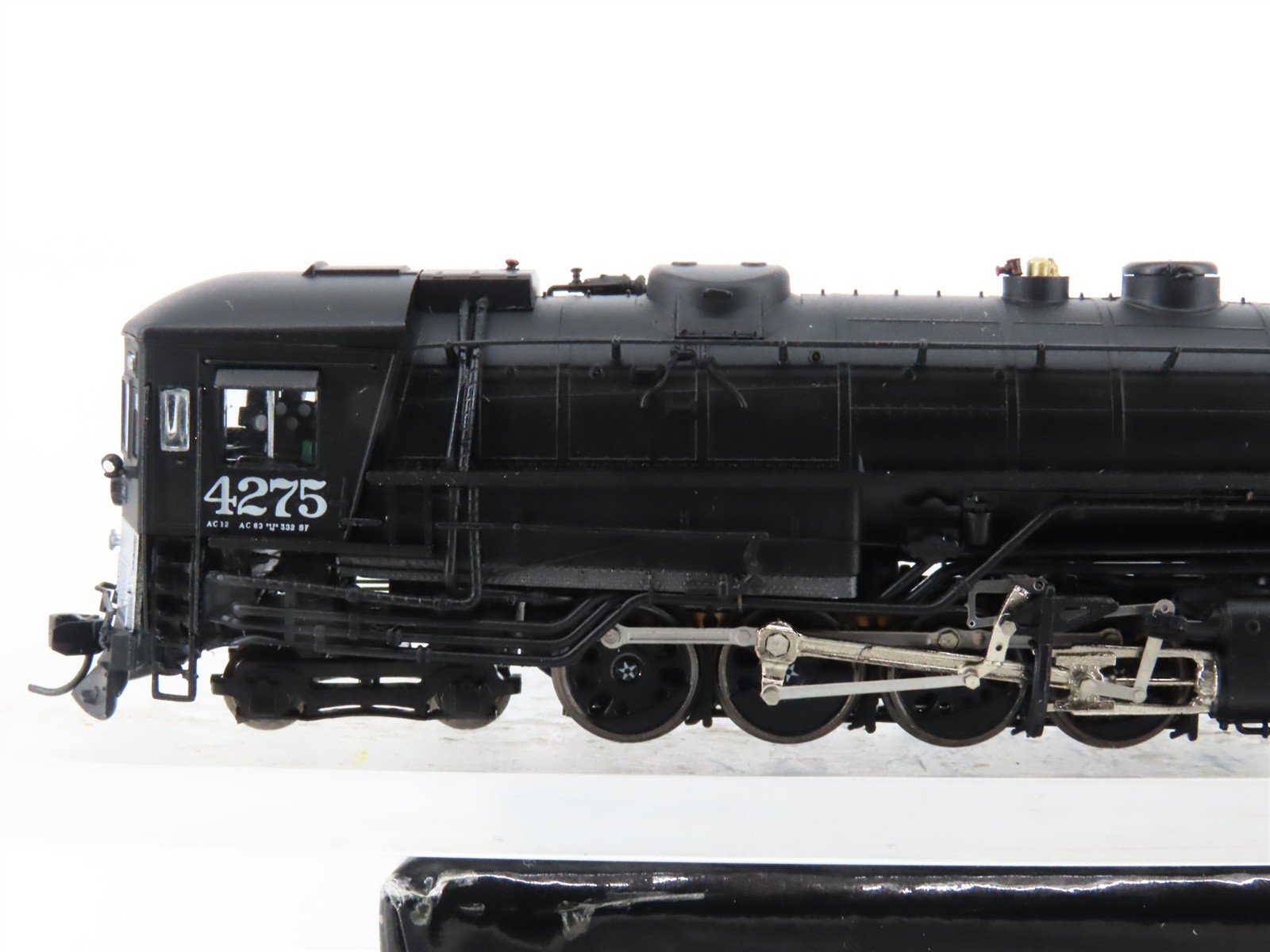 N InterMountain 79002 SP 4-8-8-2 AC-12 Cab Forward Steam #4275 - DCC Ready