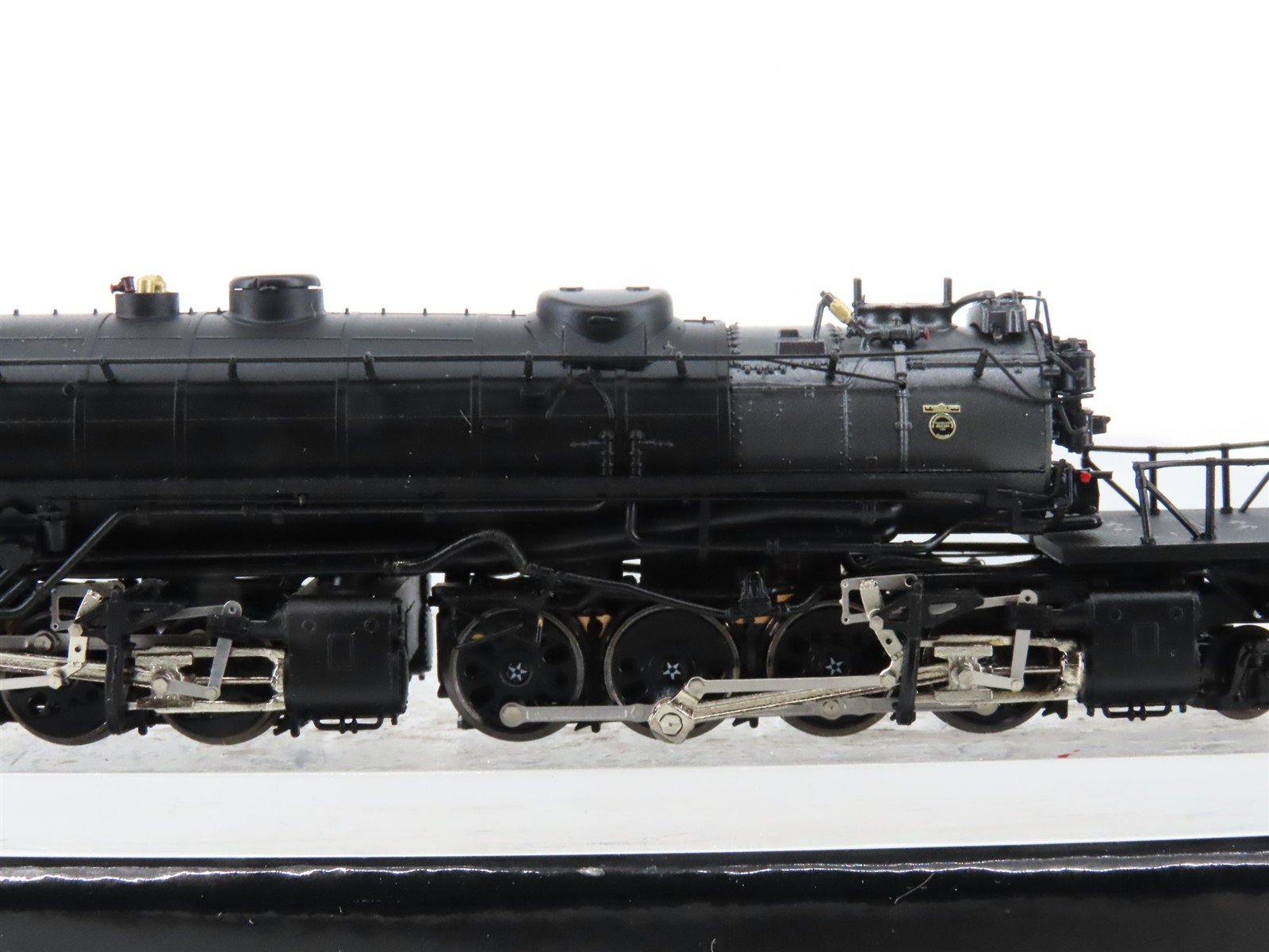 N InterMountain 79002 SP 4-8-8-2 AC-12 Cab Forward Steam #4275 - DCC Ready
