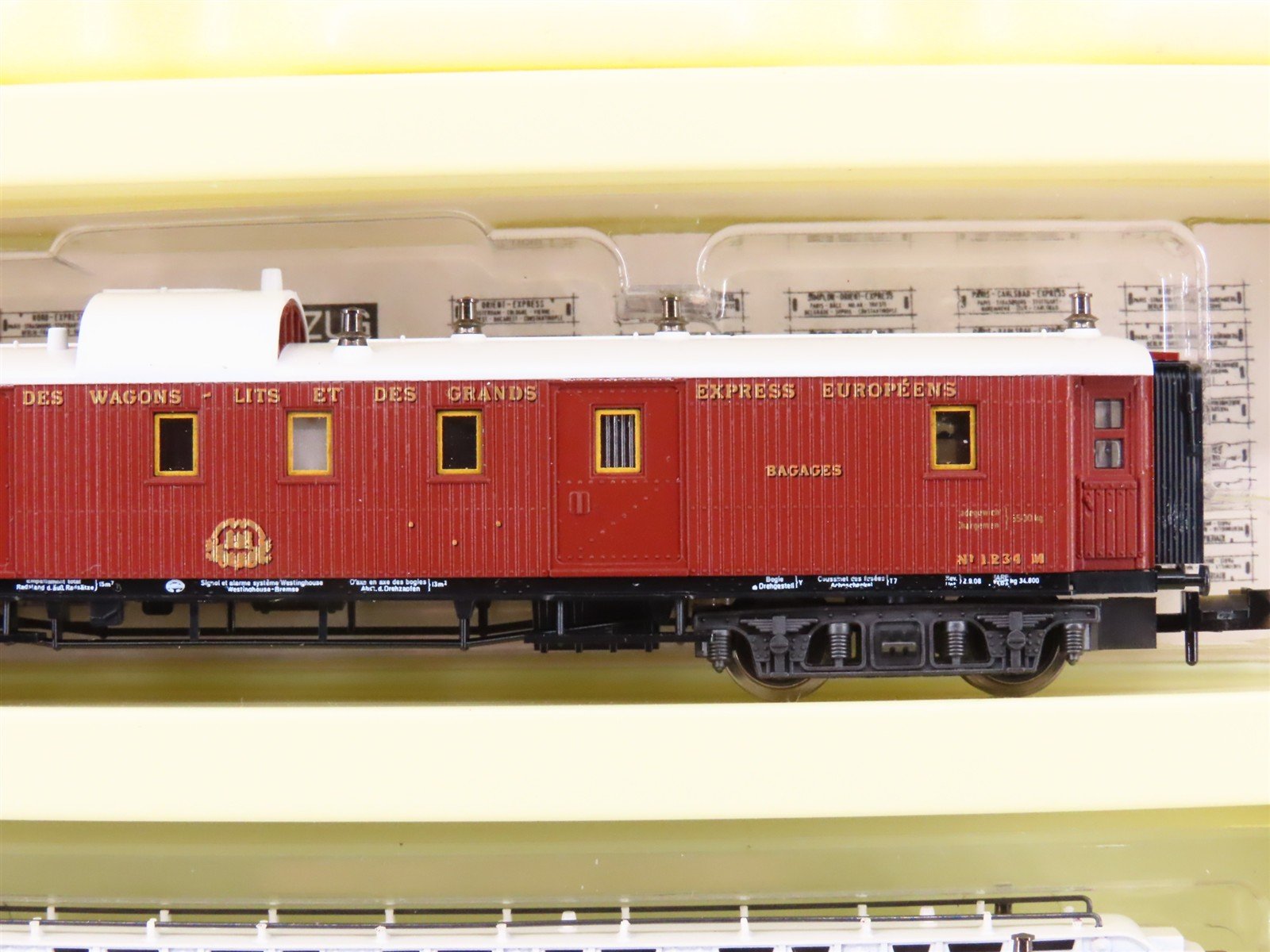 N Scale Minitrix 11017 CIWL Orient Express 4-6-0 Steam Passenger Train Set