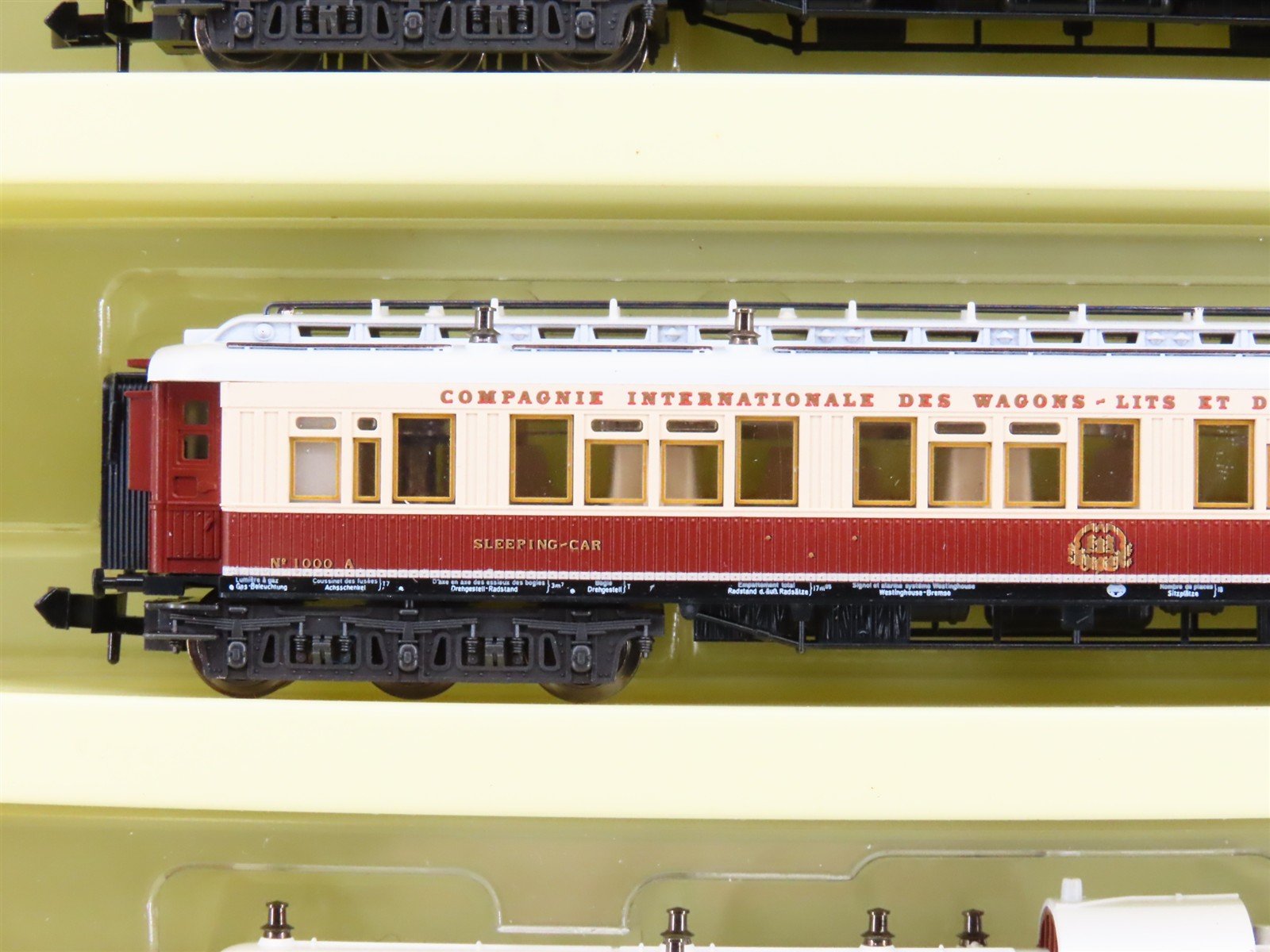 N Scale Minitrix 11017 CIWL Orient Express 4-6-0 Steam Passenger Train Set