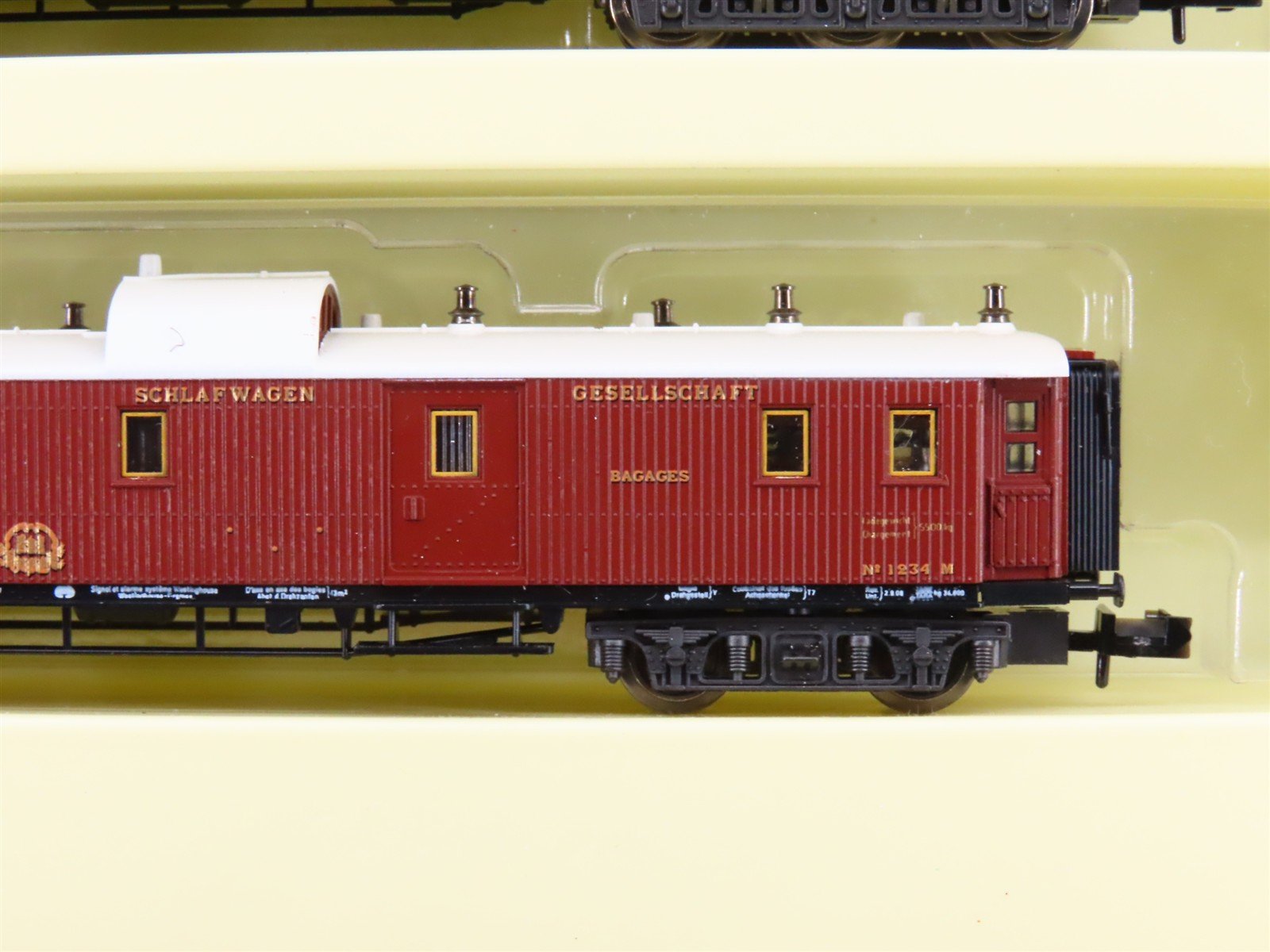 N Scale Minitrix 11017 CIWL Orient Express 4-6-0 Steam Passenger Train Set