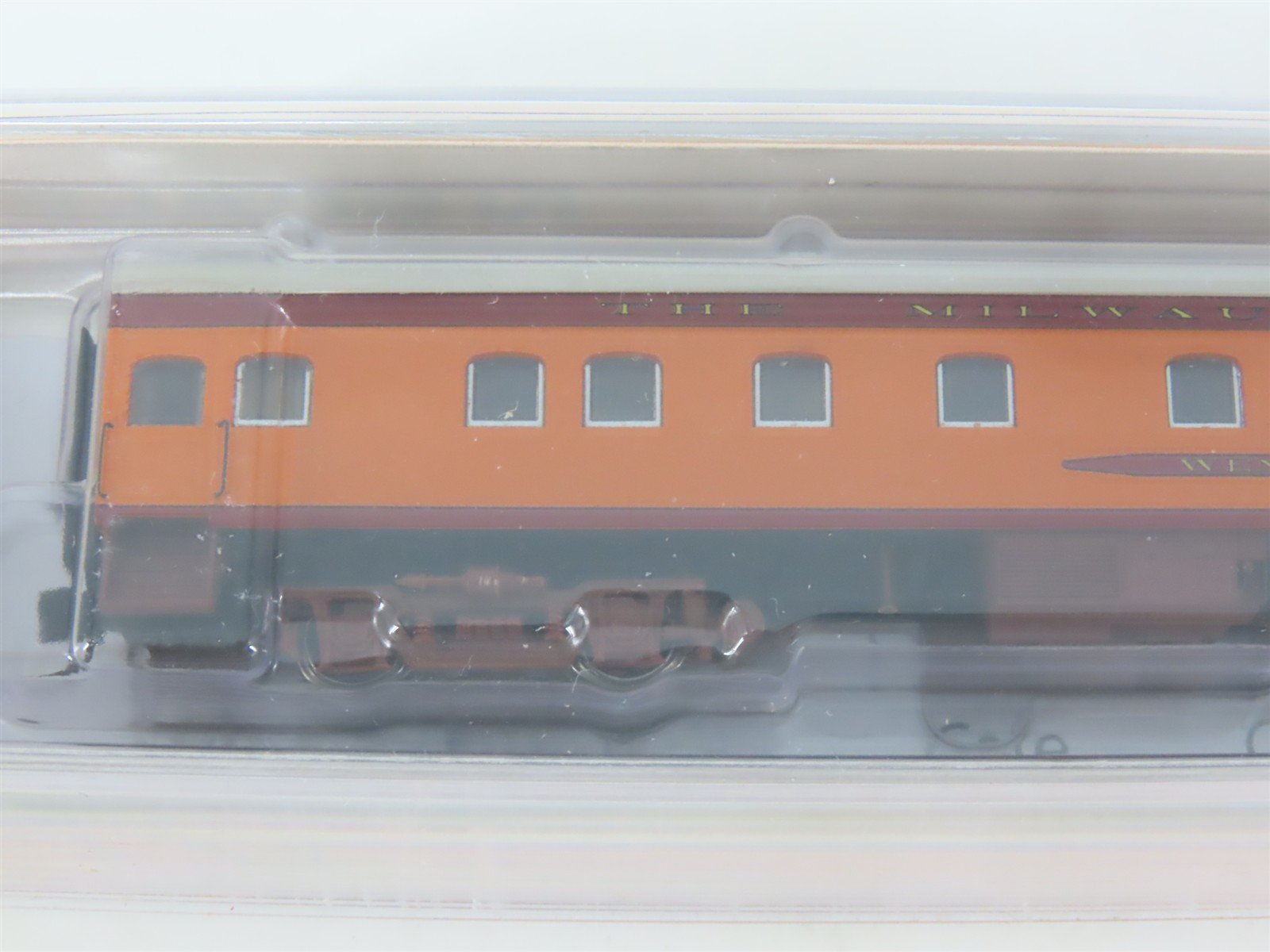 N Scale Fox Valley FVM 40001 MILW Hiawatha 4-4-2 Steam Passenger Set - DCC Ready