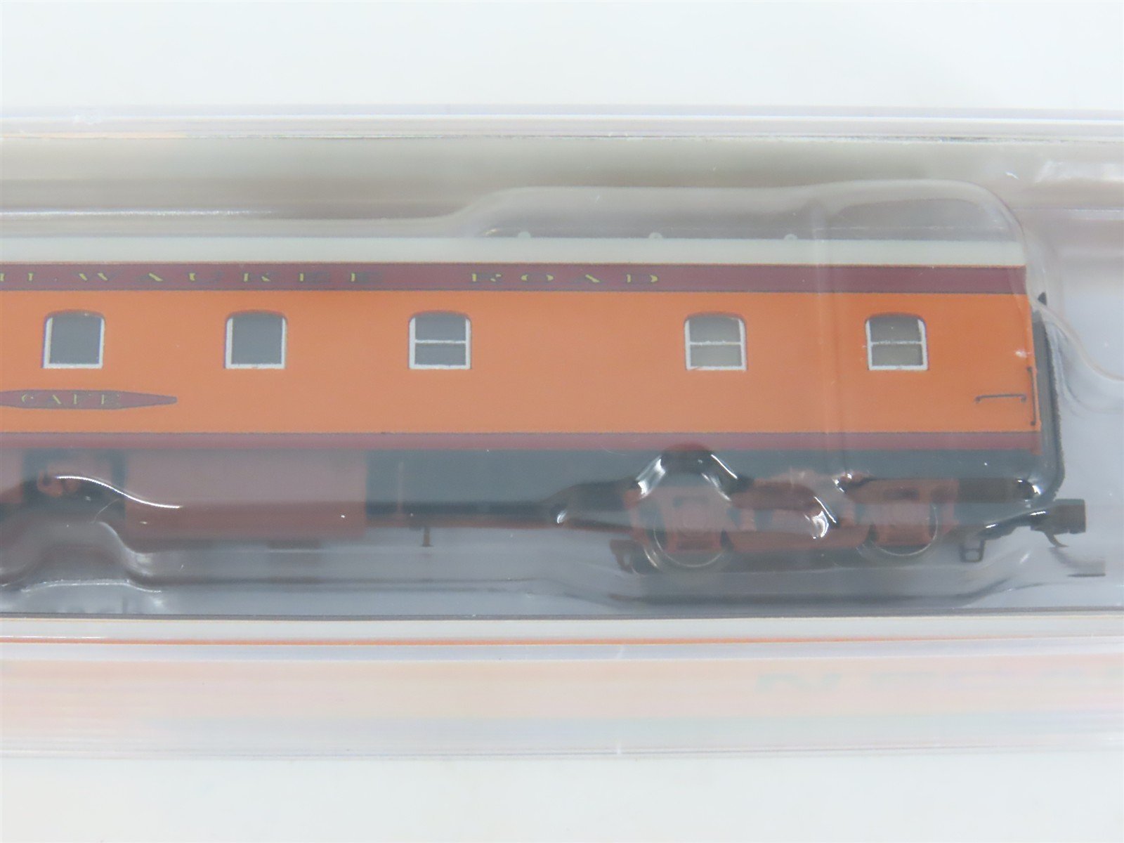 N Scale Fox Valley FVM 40001 MILW Hiawatha 4-4-2 Steam Passenger Set - DCC Ready