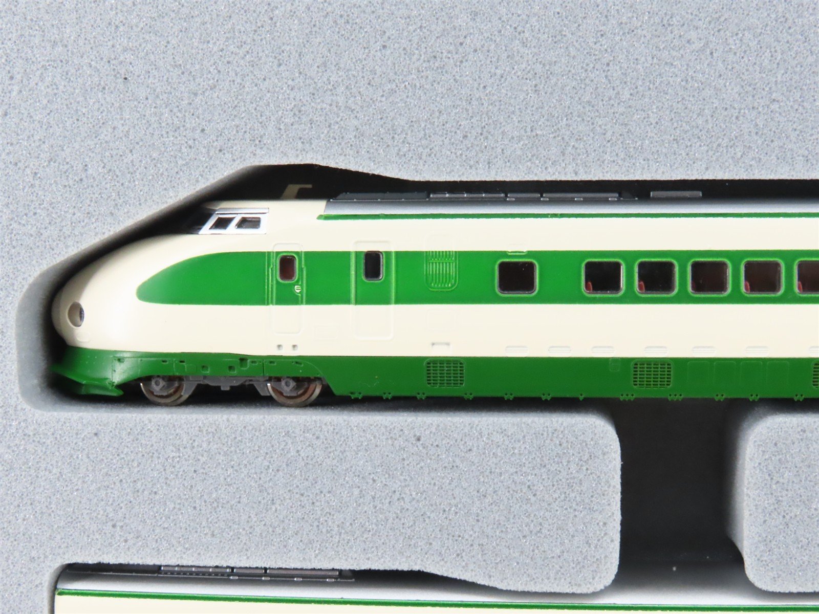 N Con-Cor/KATO 470 JNR Japanese National 200-Series Shinkansen EMU 4-Unit Set