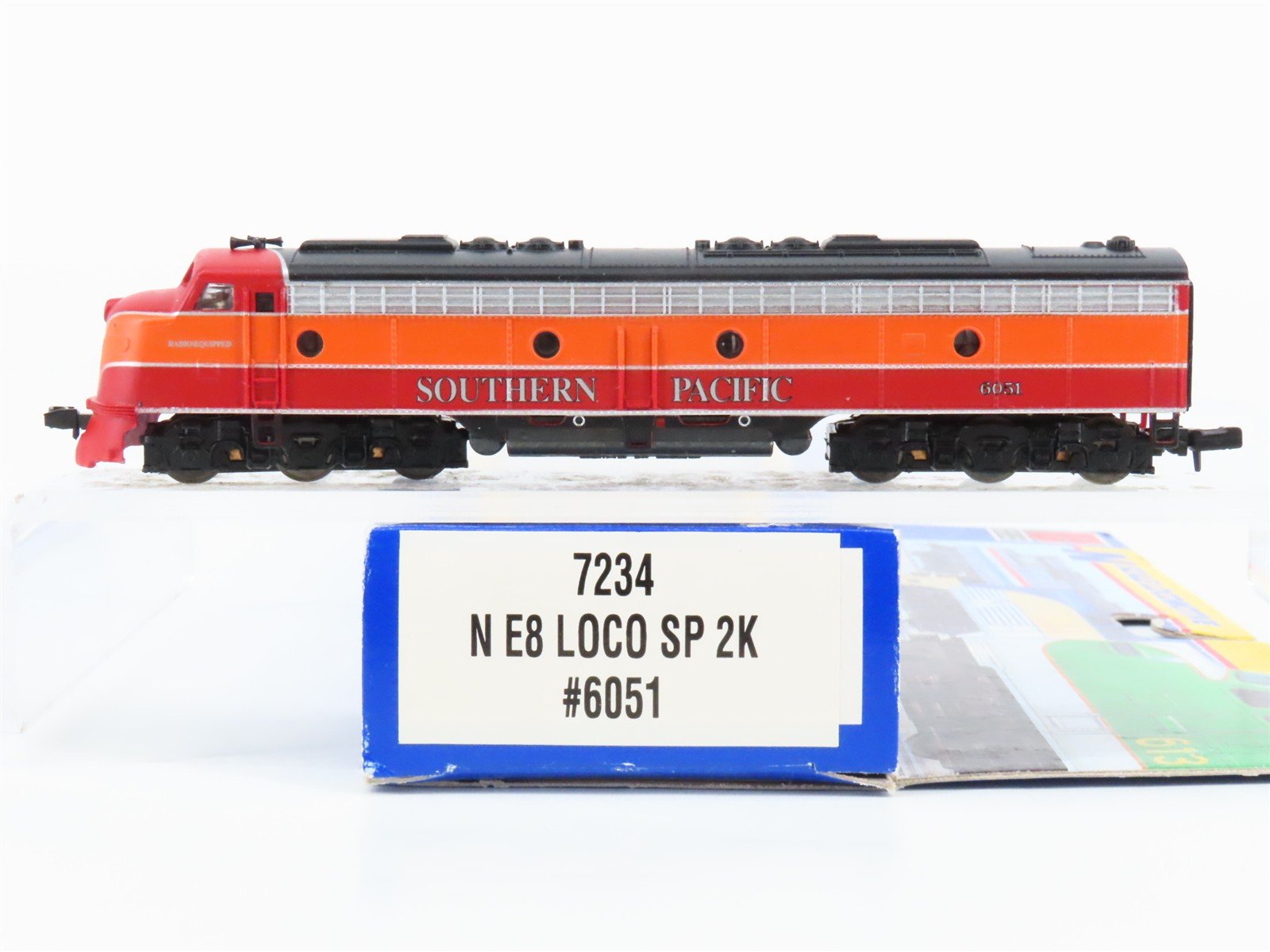 N Scale Life-Like 7234 SP Southern Pacific "Daylight" EMD E8A Diesel #6051