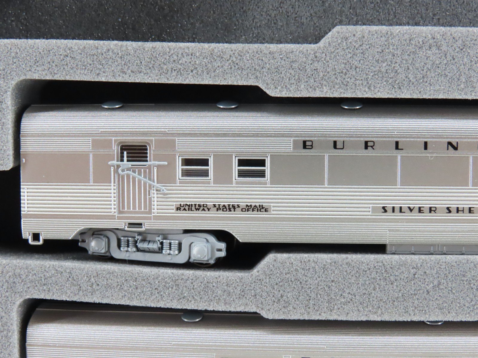 N KATO 106-090 CB&Q Silver Streak Zephyr E5A Diesel Passenger Train 6-Unit Set