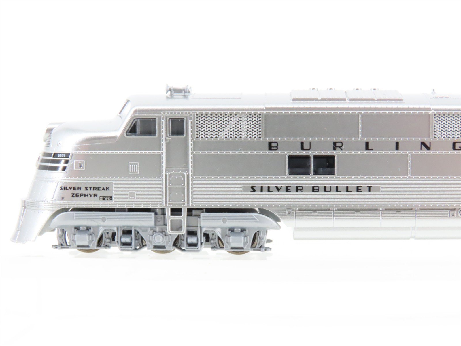 N KATO 106-090 CB&Q Silver Streak Zephyr E5A Diesel Passenger Train 6-Unit Set