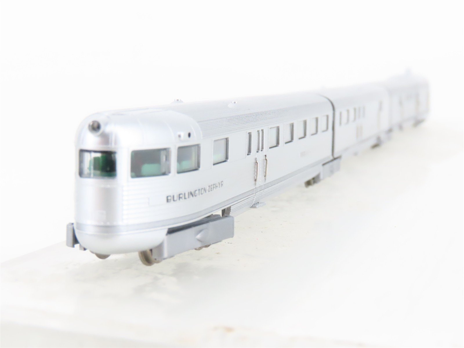 N Scale Con-Cor 001-8731 CB&Q Pioneer Zephyr Streamliner 3-Unit Set - DCC Ready