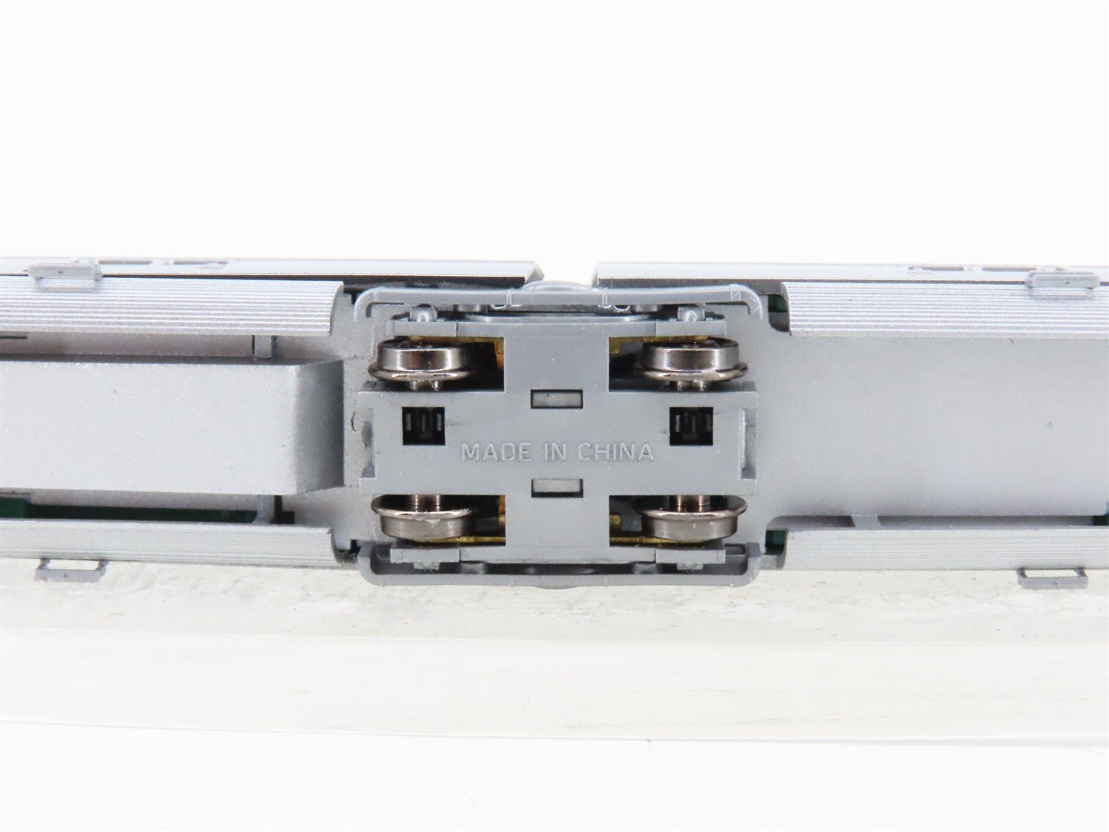 N Scale Con-Cor 001-8731 CB&Q Pioneer Zephyr Streamliner 3-Unit Set - DCC Ready