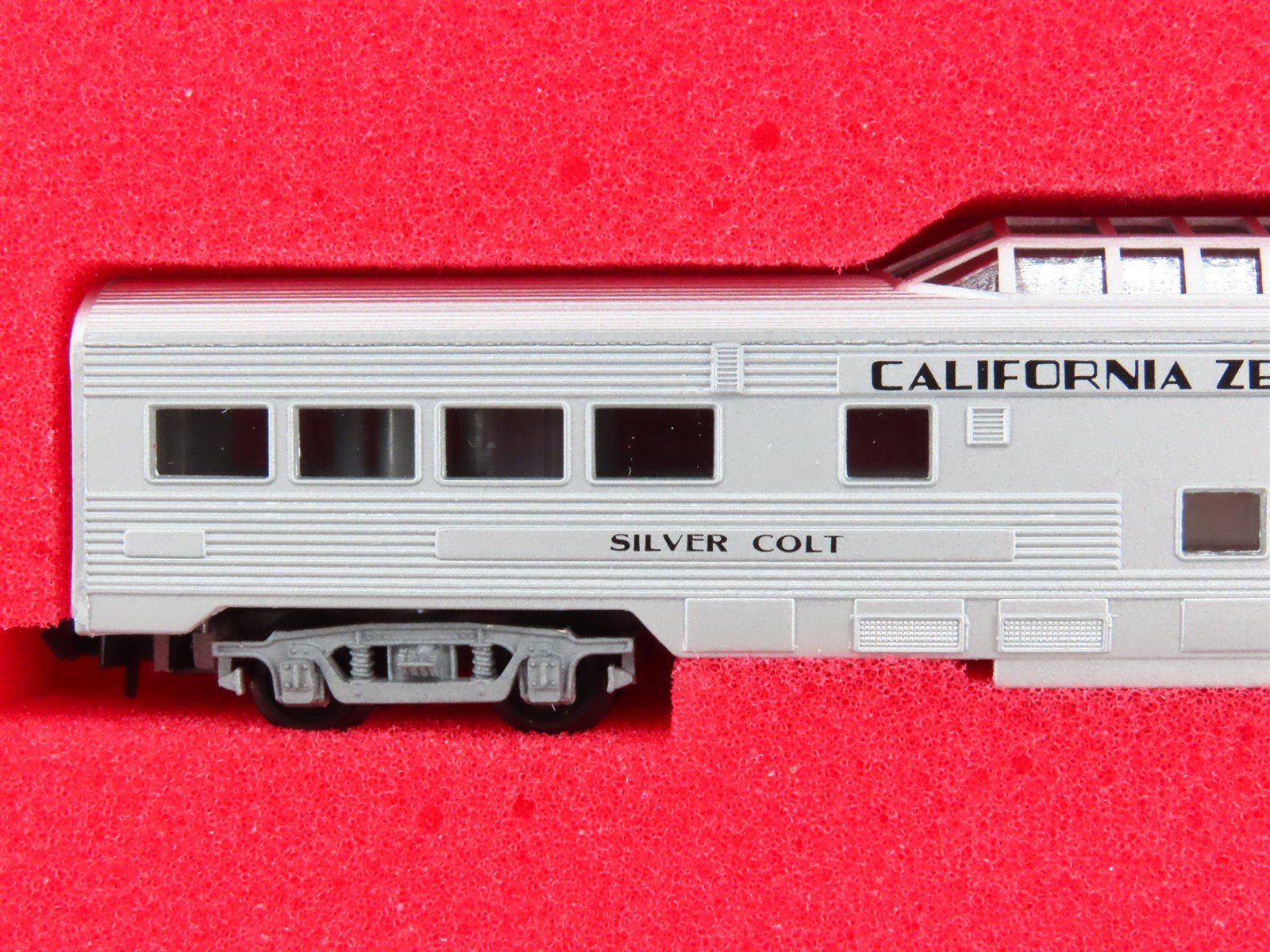 N Walthers/Arnold 125-502 D&RGW California Zephyr F7A/B Diesel Passenger Set