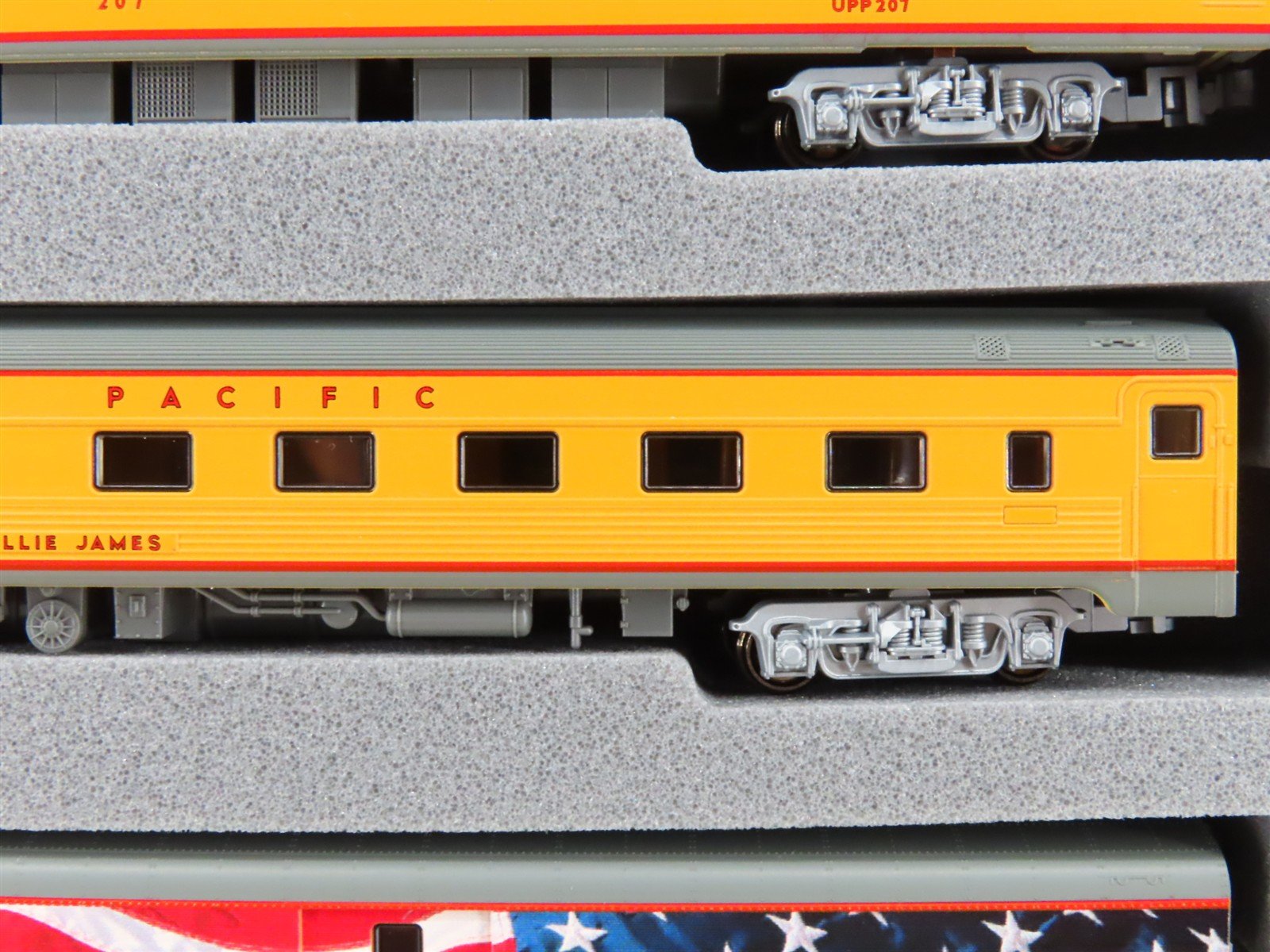 N Scale KATO 106-086 UP Union Pacific Excursion Train Passenger 7-Car Set